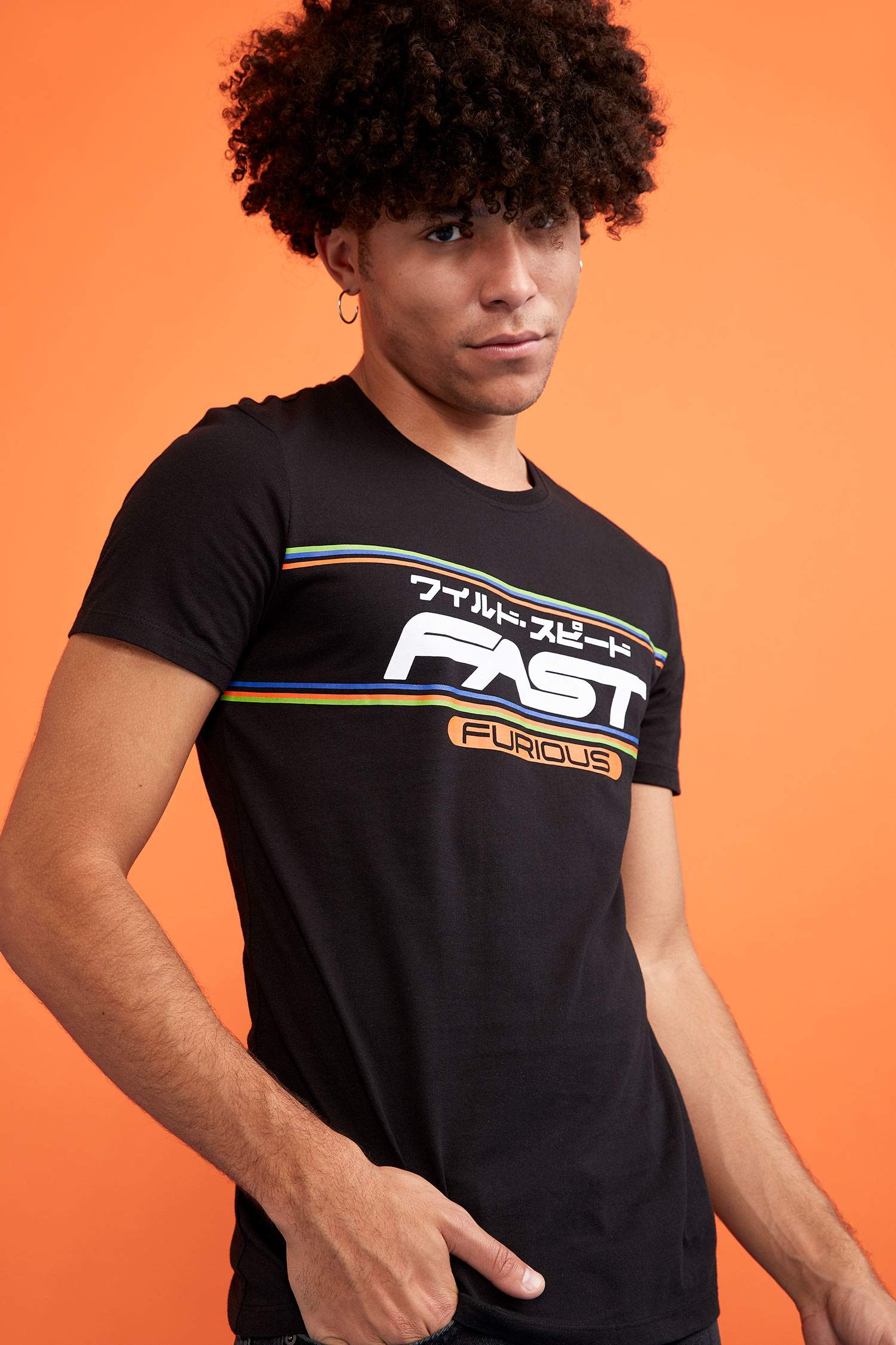 Fast and Furious Lisanslı Baskılı Slim Fit Bisiklet Yaka Kısa Kollu Tişört
