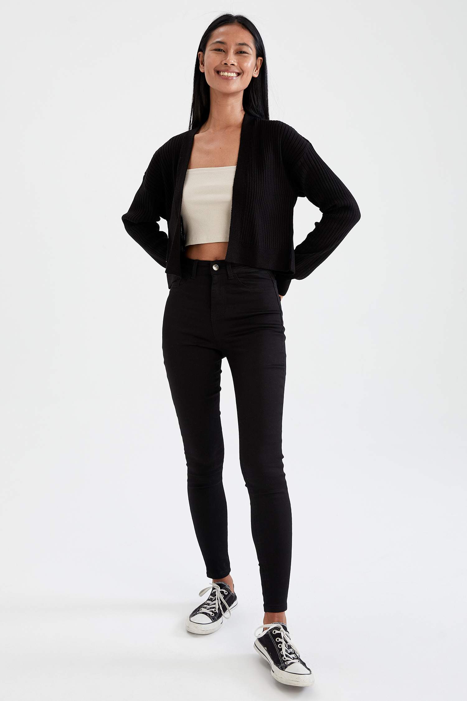 Basic V Yaka Crop Triko Hırka