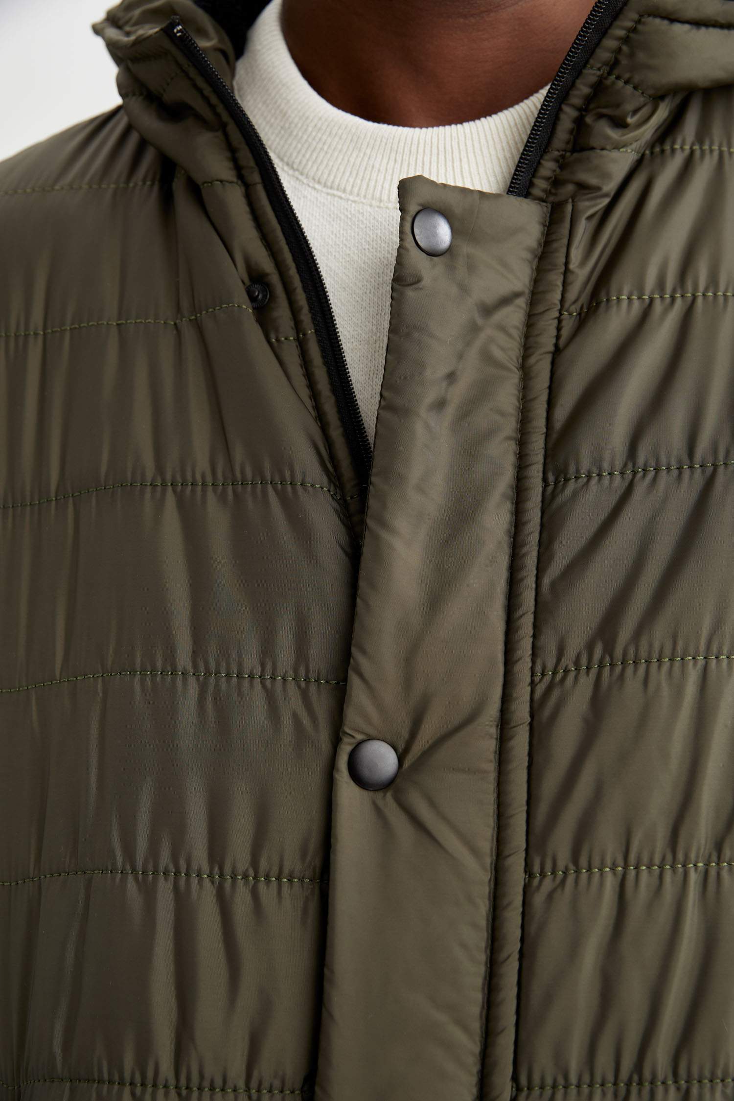 Regular Fit Kapüşonlu Isı Yalıtımlı Warmtech Polar Astarlı Kalın Şişme Mont