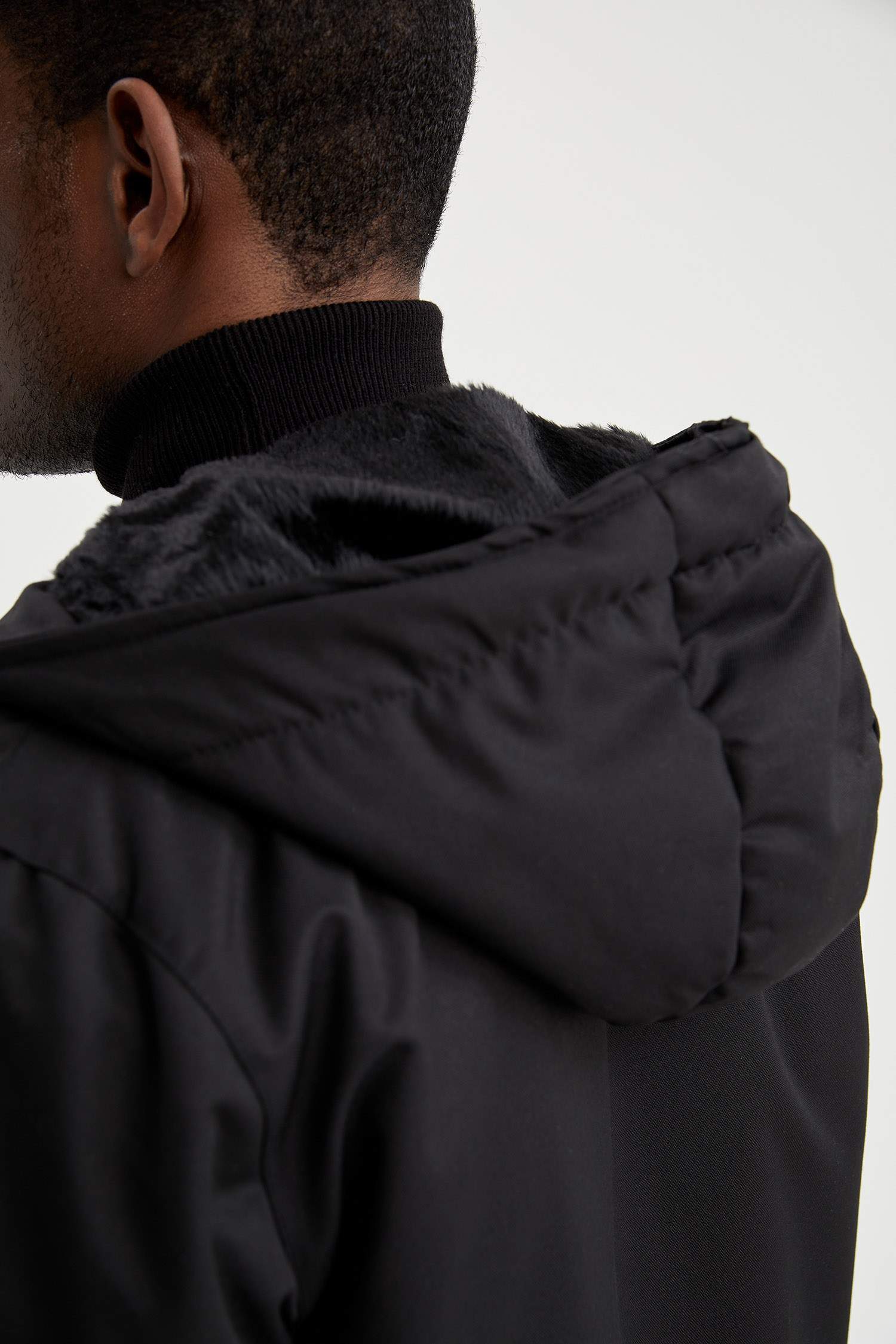 Regular Fit Kapüşonlu Warmtech Isı Yalıtımlı Kalın Parka