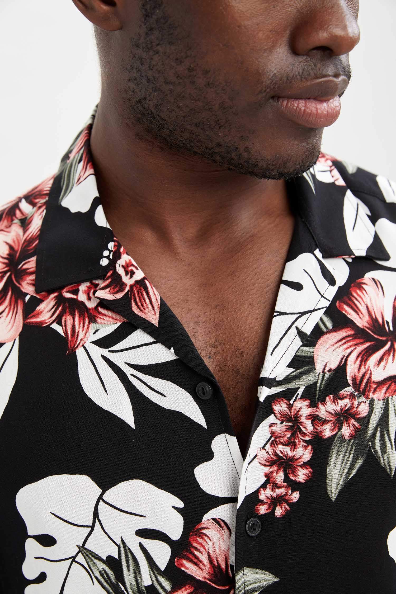Modern Fit Çiçek Desenli Kısa Kollu Gömlek