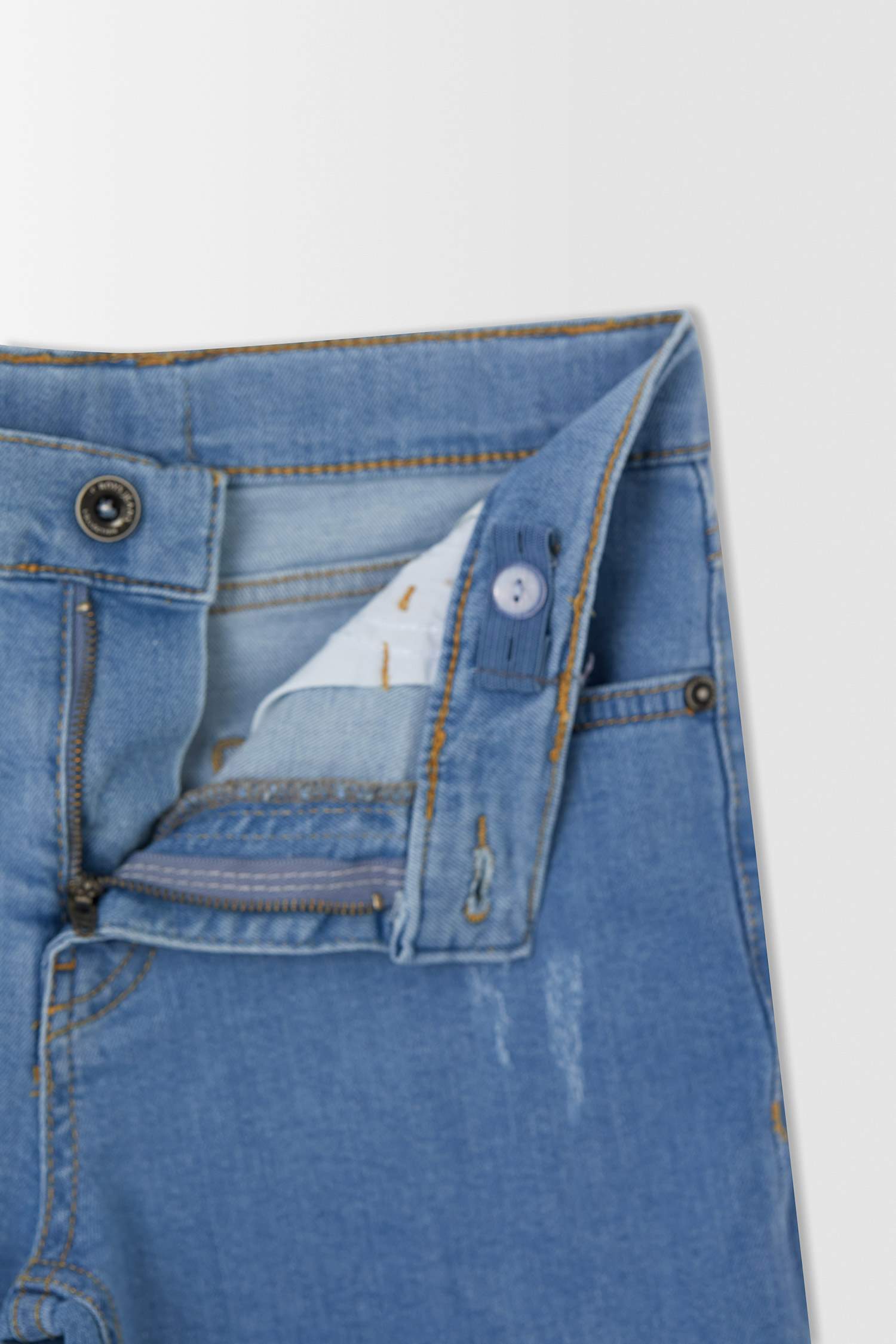 Erkek Çocuk Regular Fit Yıpratma Detaylı Jean Bermuda Şort