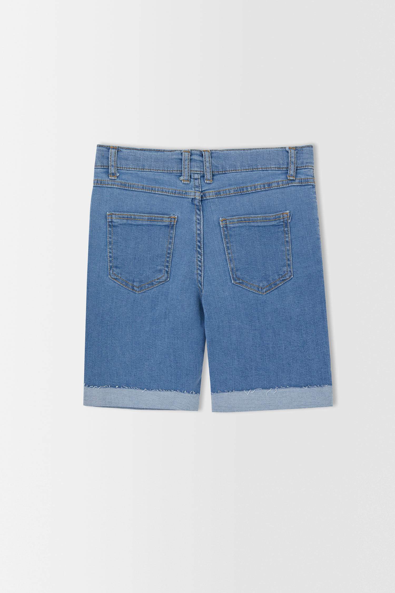 Erkek Çocuk Regular Fit Yıpratma Detaylı Jean Bermuda Şort