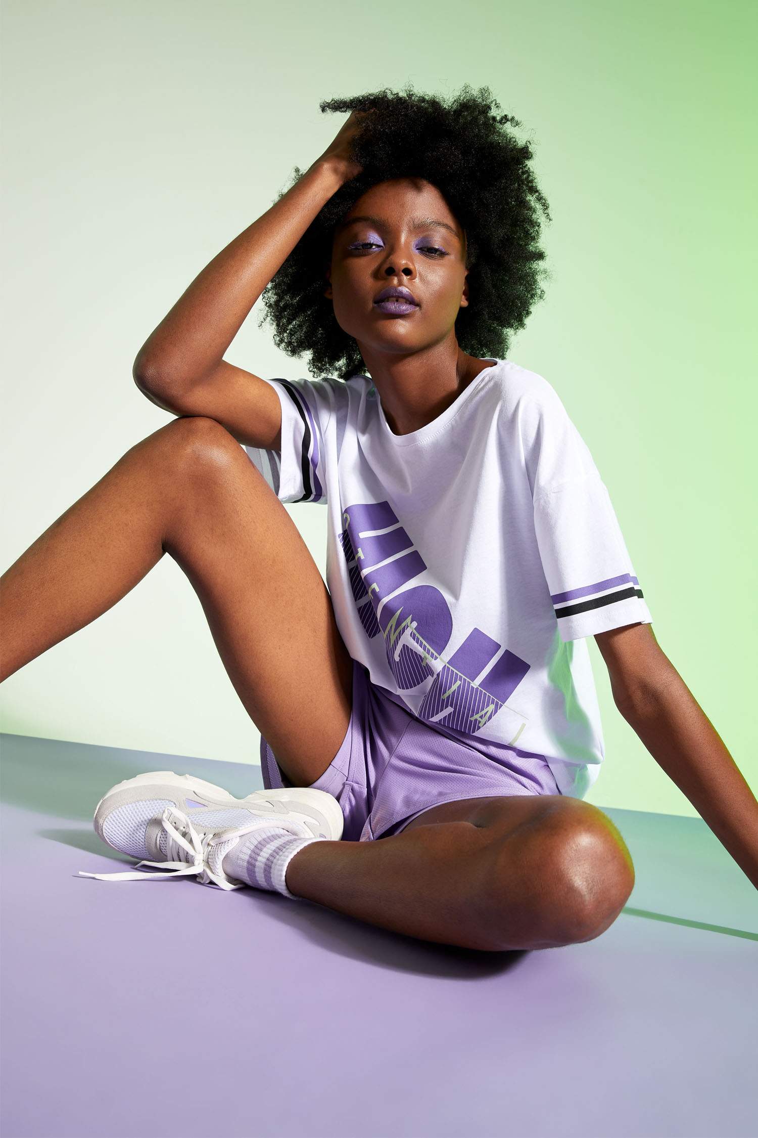 Slogan Baskılı Oversize Fit Şerit Detaylı Spor Tişört