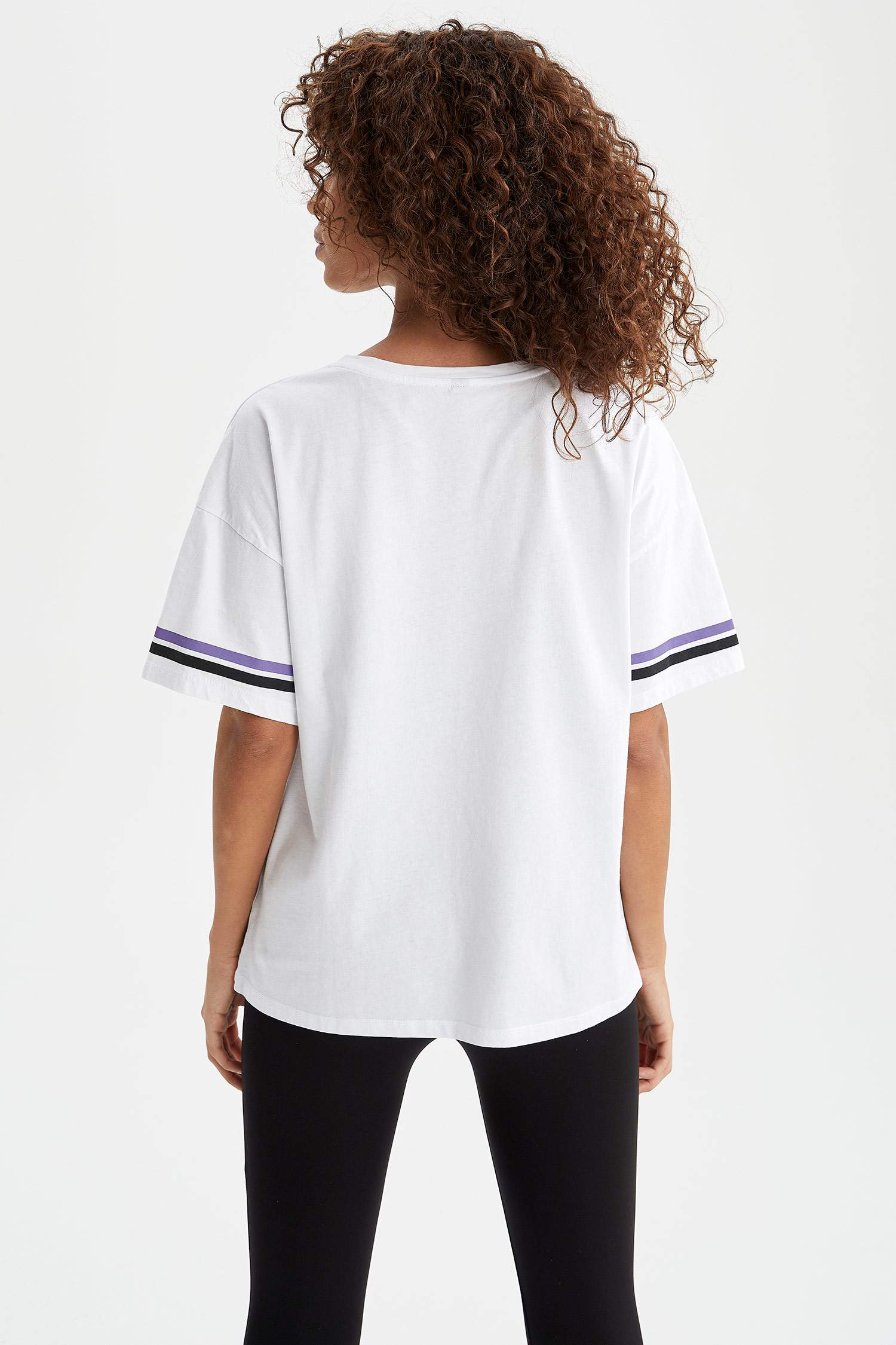 Slogan Baskılı Oversize Fit Şerit Detaylı Spor Tişört