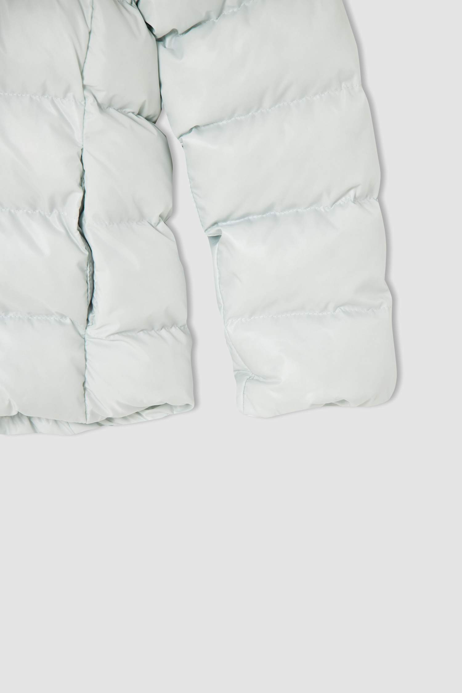 Kız Çocuk Regular Fit Kapüşonlu Astar Polarlı Şişme Mont