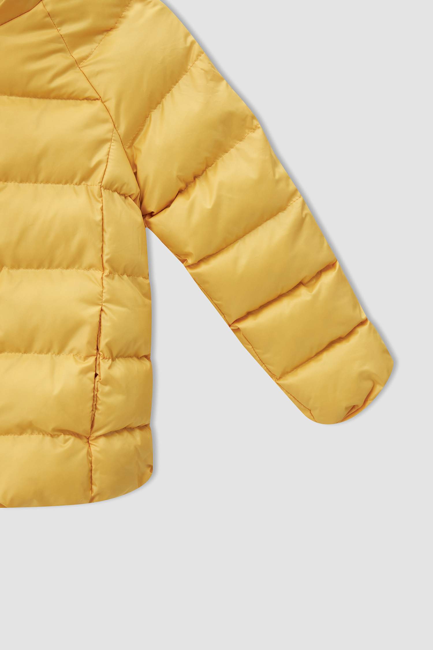 Kız Çocuk Regular Fit Kapüşonlu Polar Astarlı Şişme Mont