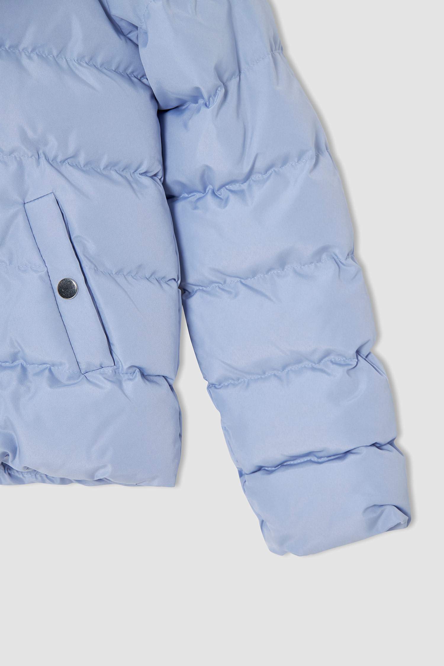 Kız Çocuk Oversize Kapüşonlu Astarlı Şişme Mont