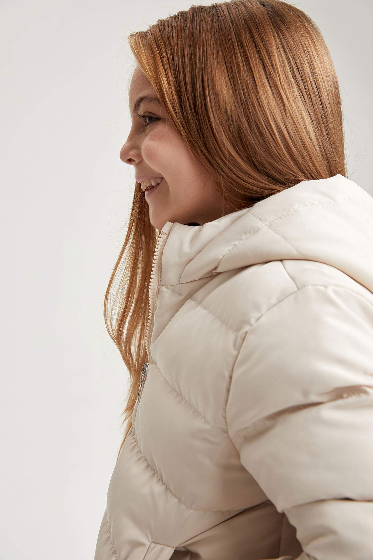 Kız Çocuk Oversize Kapüşonlu Astarlı Şişme Mont