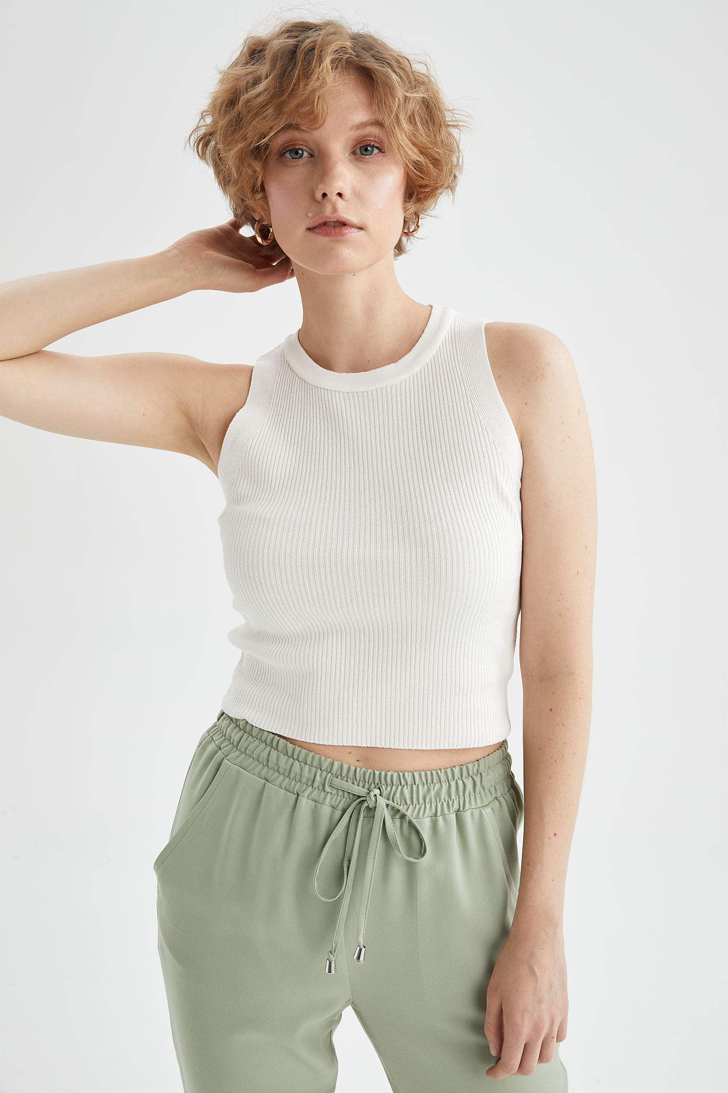 Halter Yaka Pamuklu Crop Top