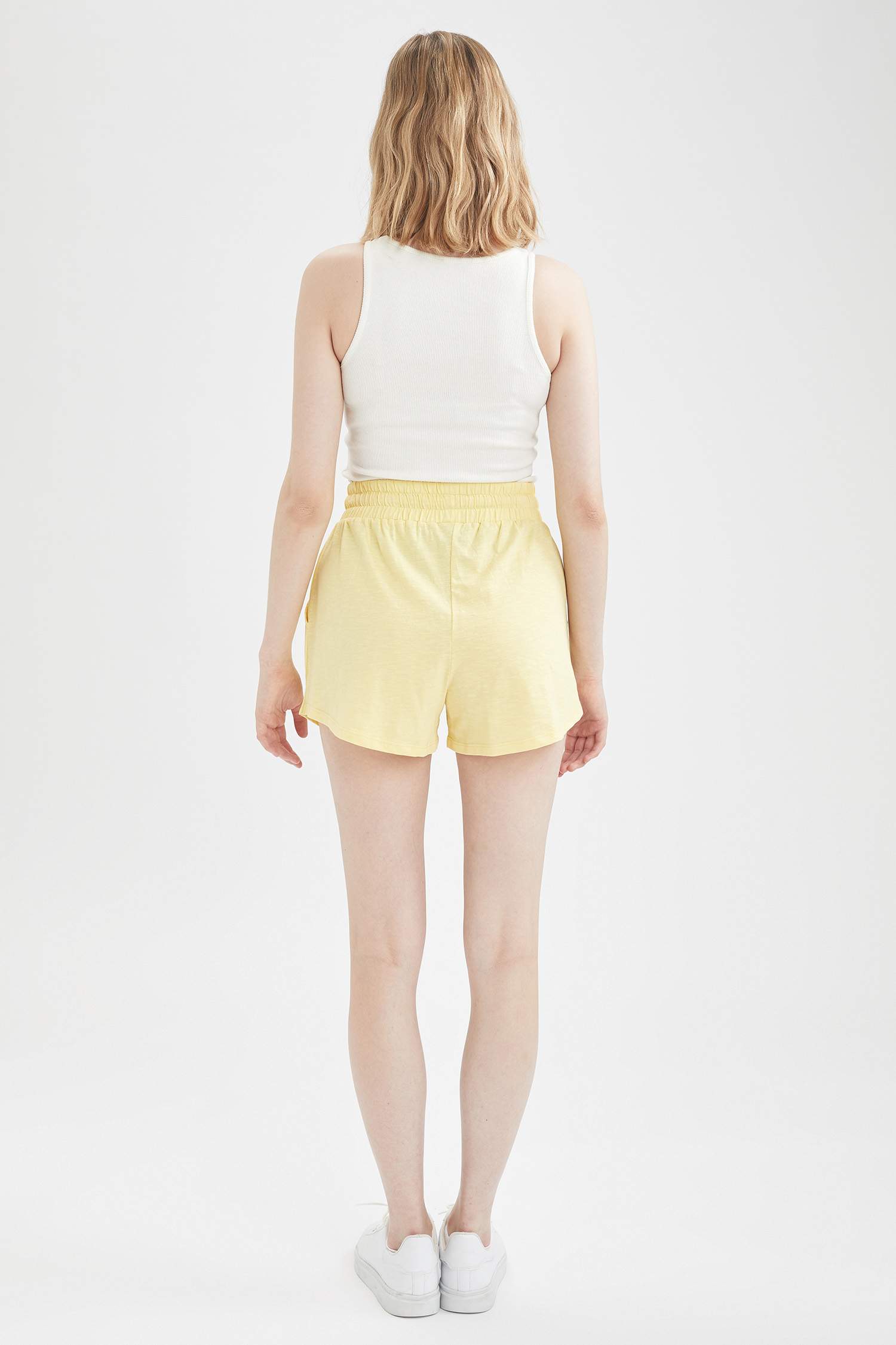 Regular Fit Esnek Belli Mini Bermuda Şort