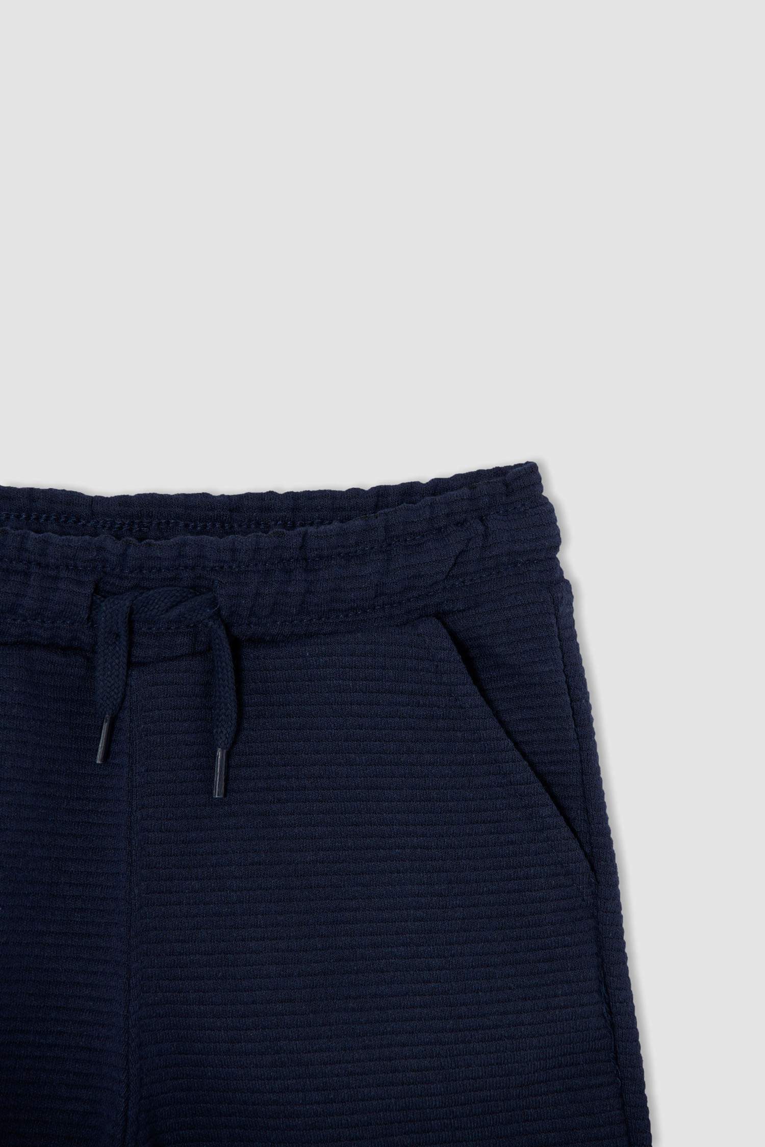 Erkek Çocuk Regular Fit Basic Dokulu Kumaş Bermuda Şort