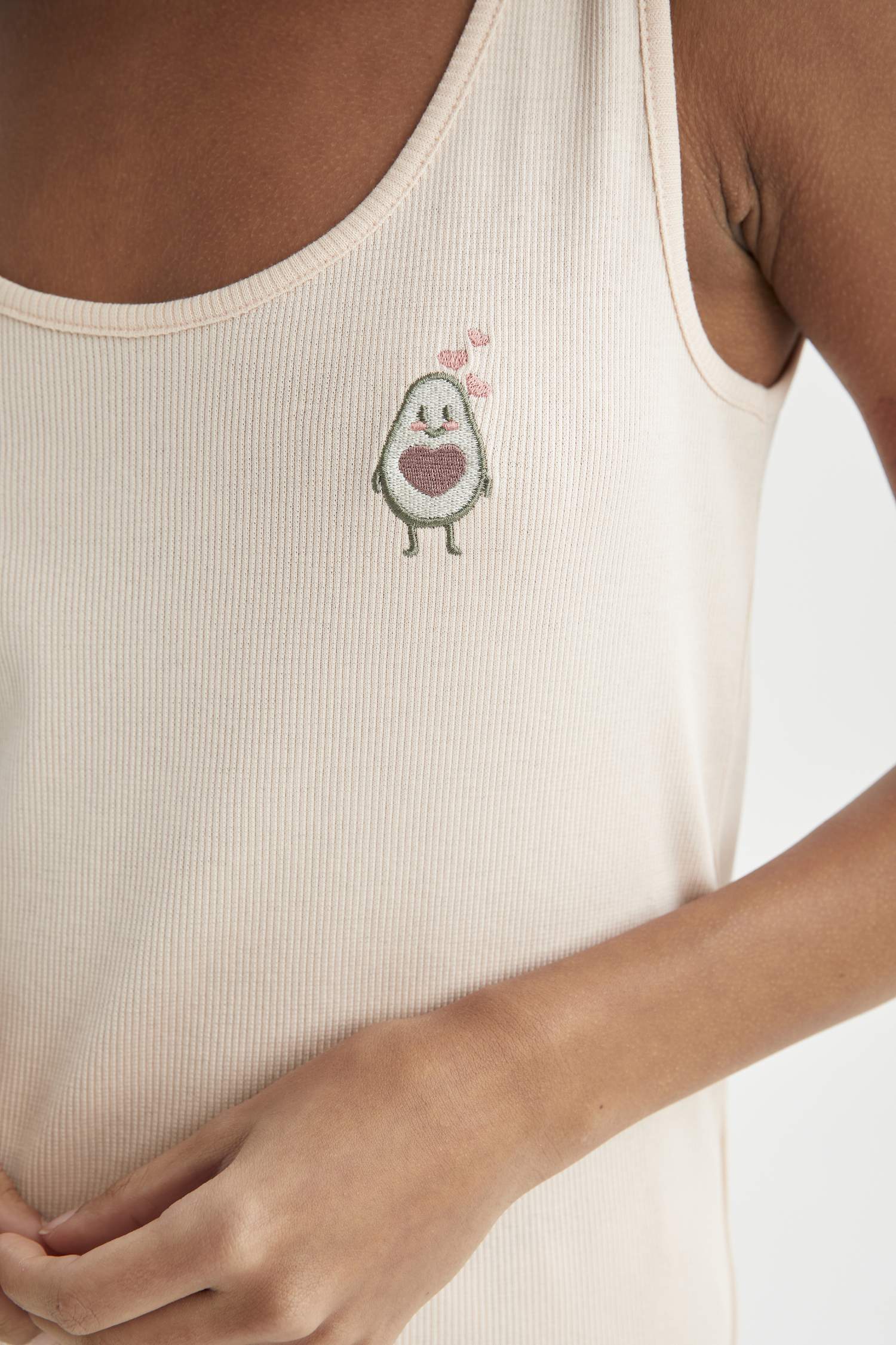 Regular Fit Kolsuz Kapri Pijama Takımı