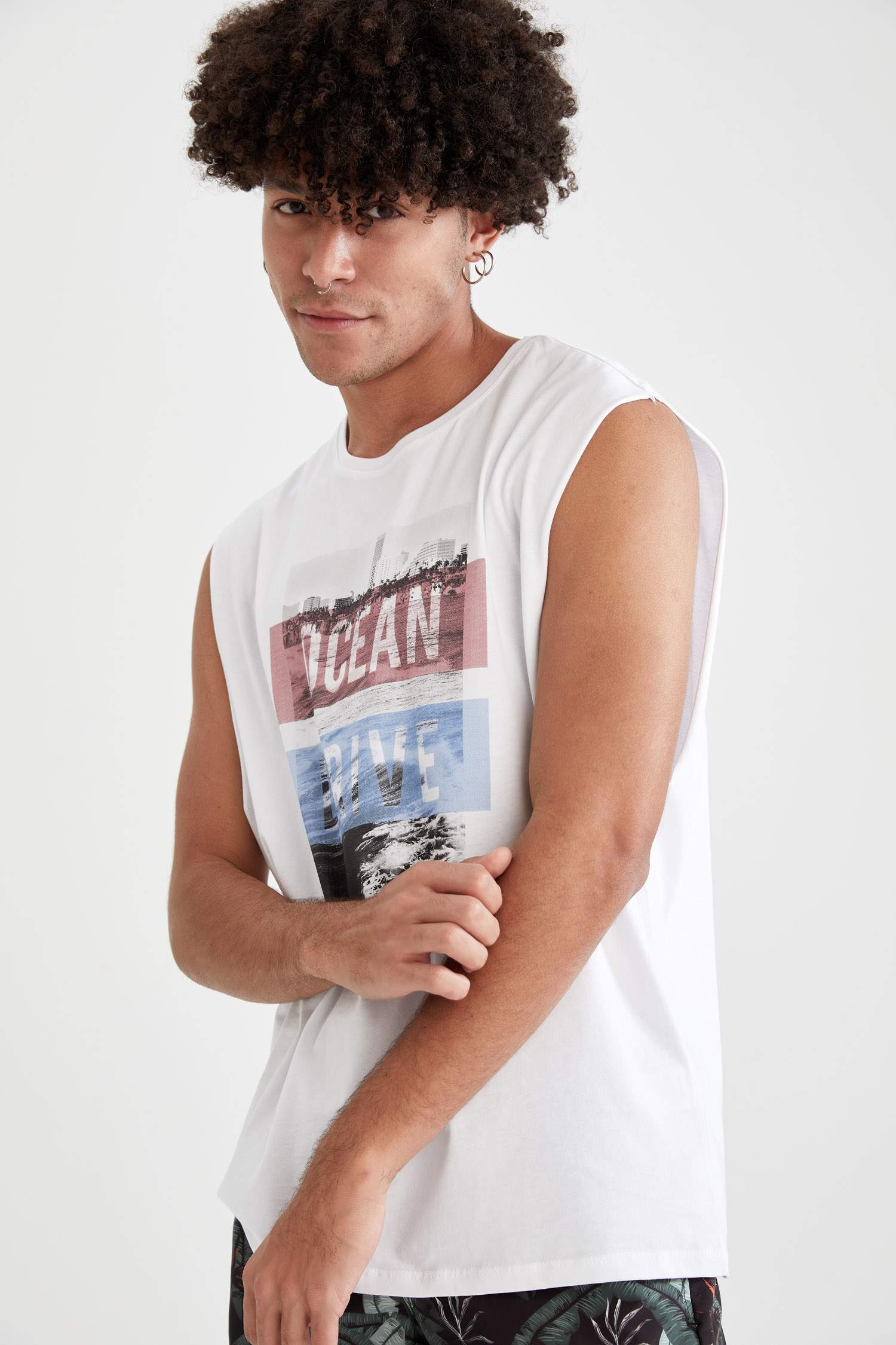Regular Fit Slogan Baskılı Kolsuz Tişört
