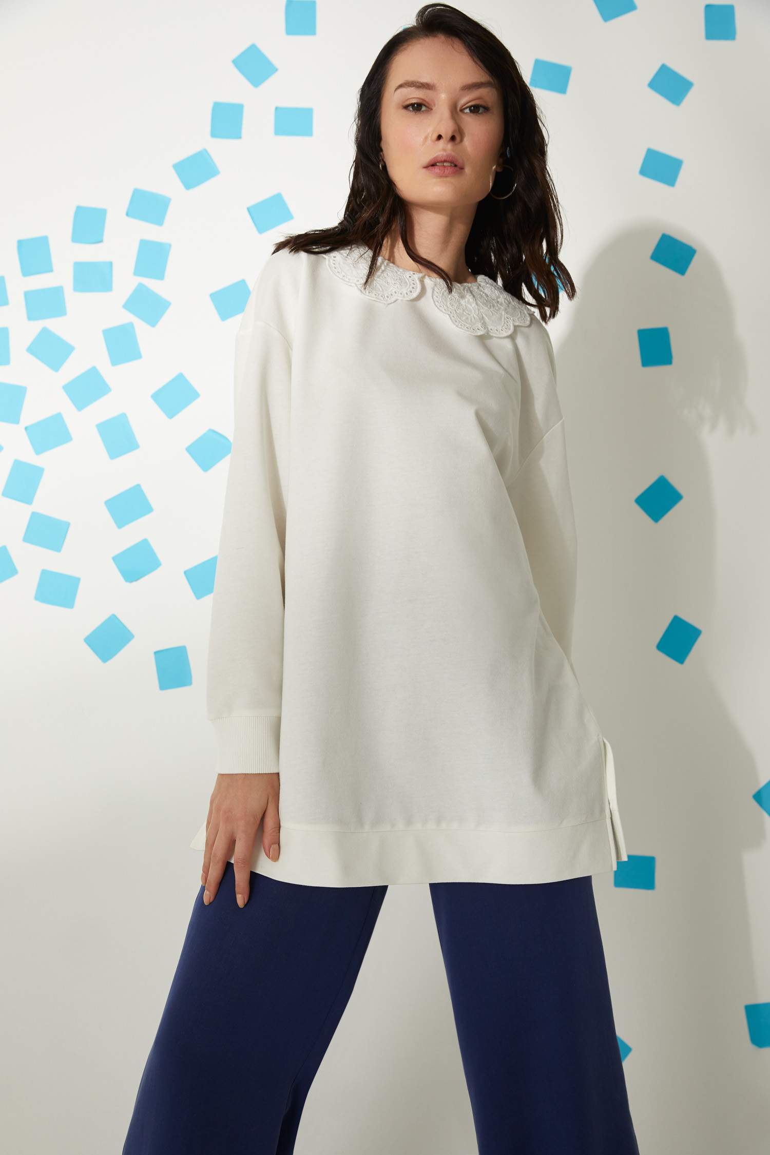 Brode Yaka Detaylı Relax Fit Tunik