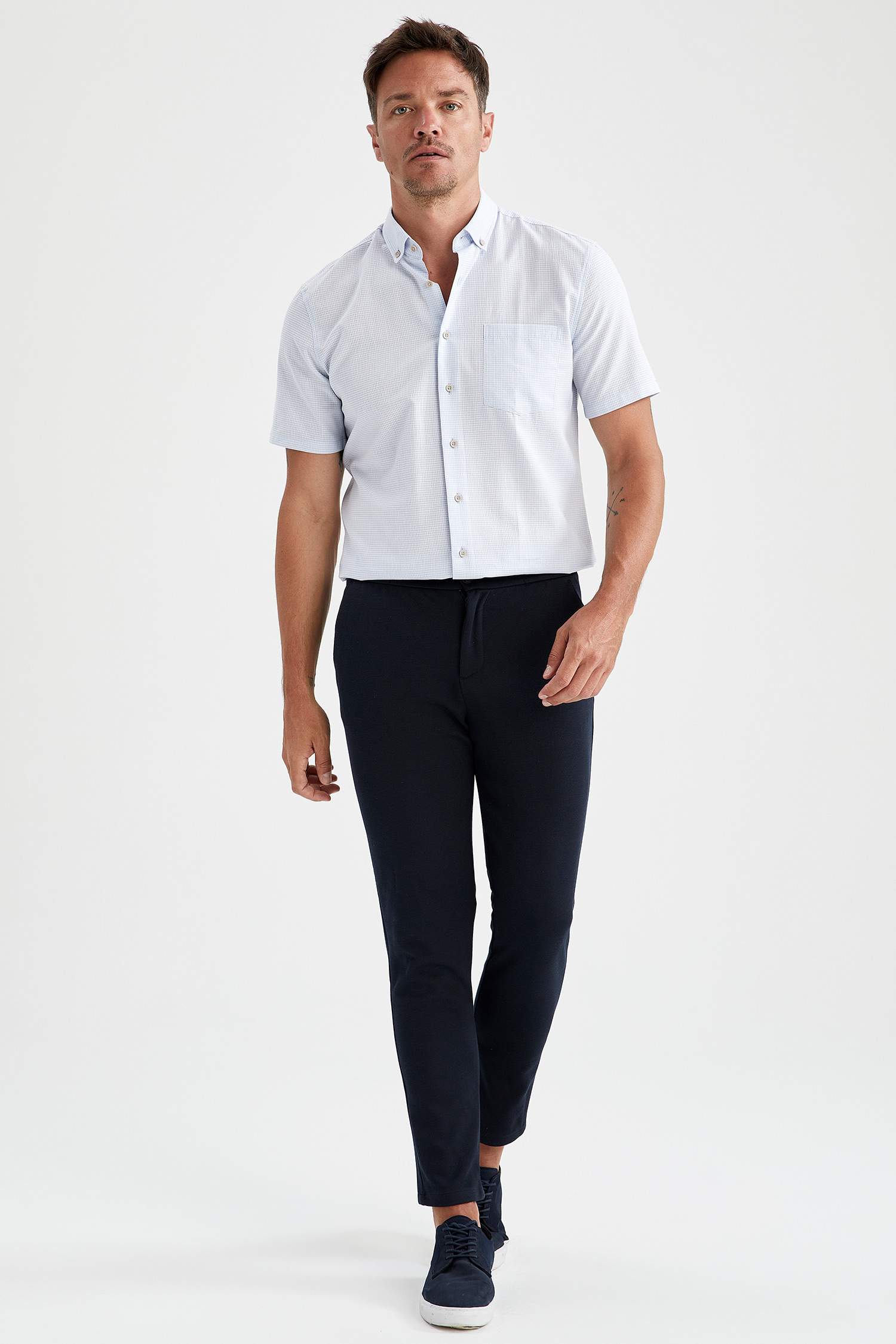 Slim Fit Basic Kısa Kollu Gömlek