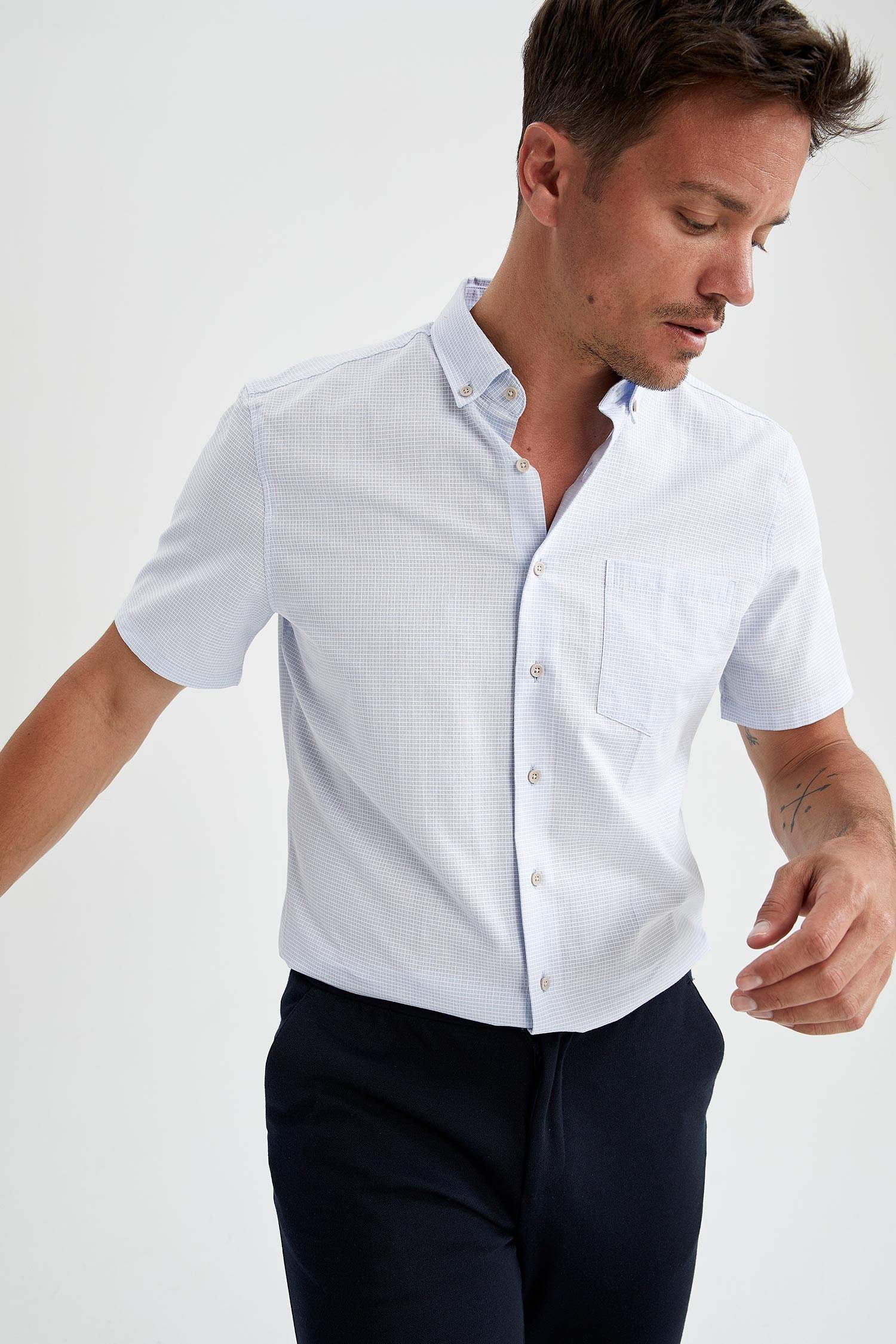 Slim Fit Basic Kısa Kollu Gömlek