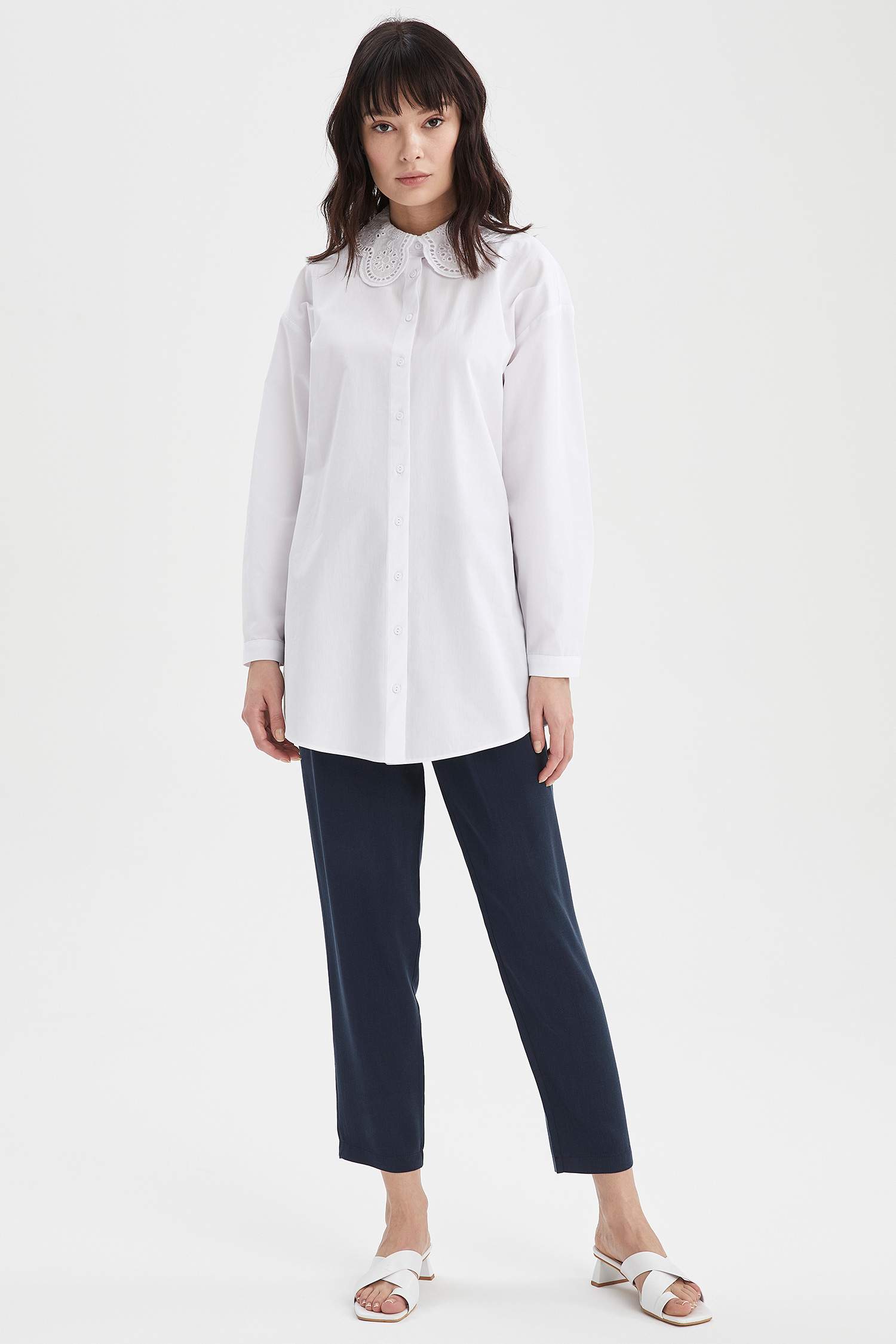 Güpür Yaka Detaylı Oversize Fit Gömlek Tunik