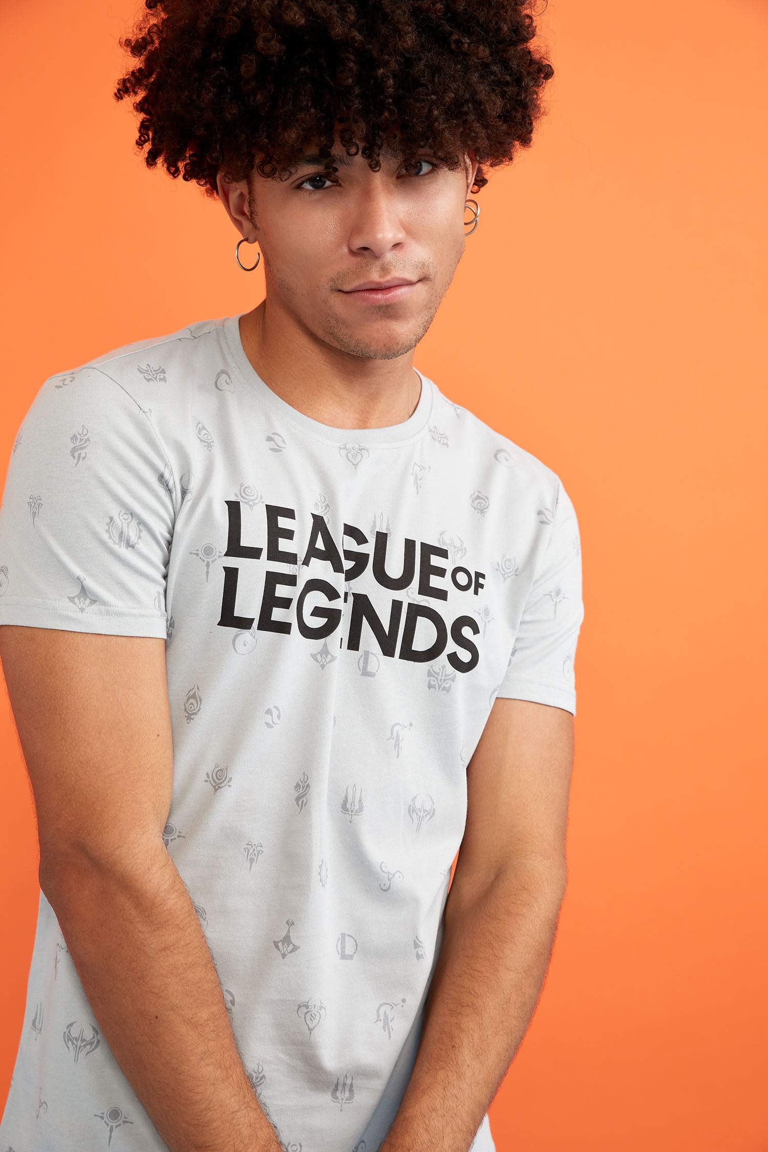 Slim Fit League of Legends Lisanslı Logo Baskılı Kısa Kollu Tişört