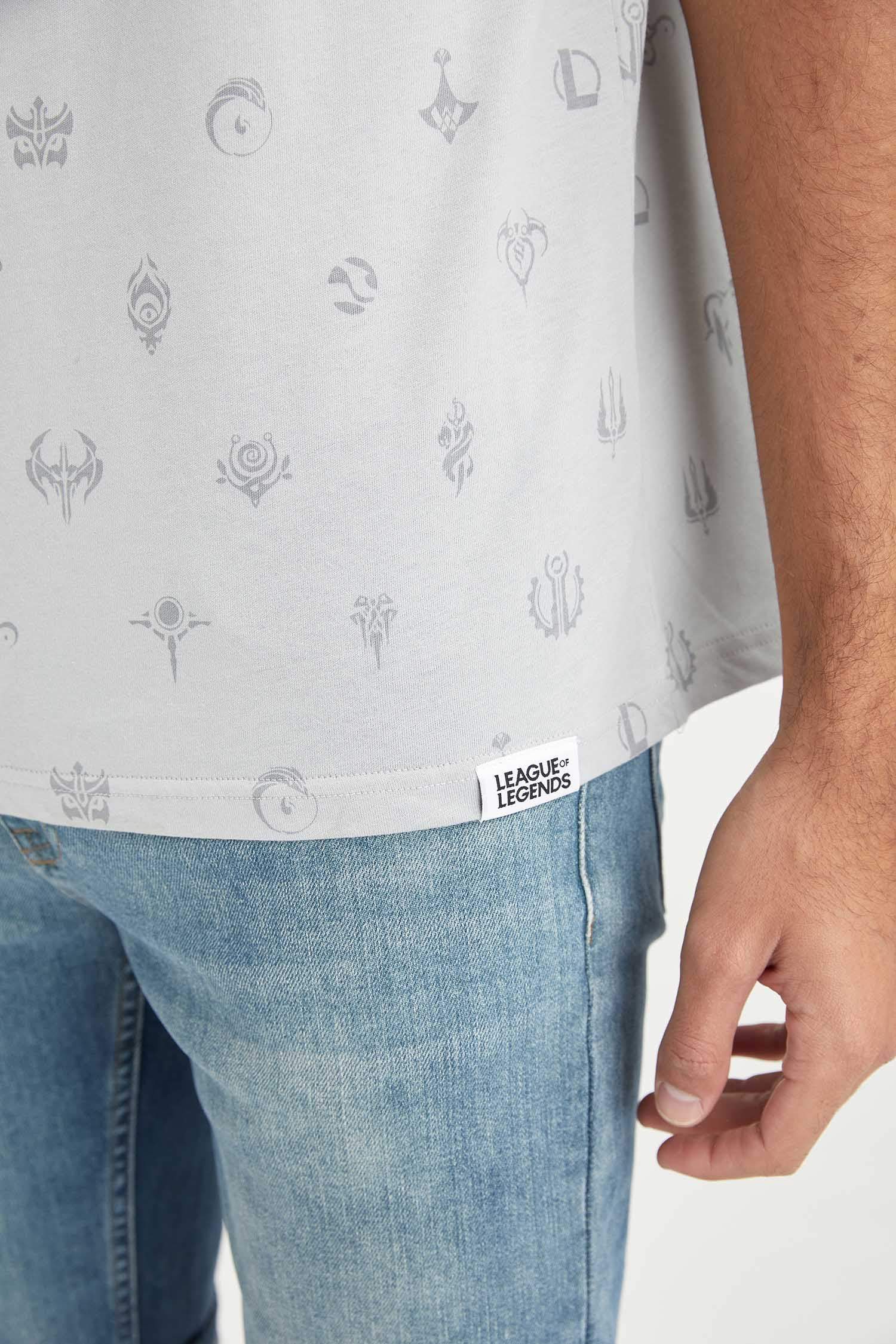 Slim Fit League of Legends Lisanslı Logo Baskılı Kısa Kollu Tişört