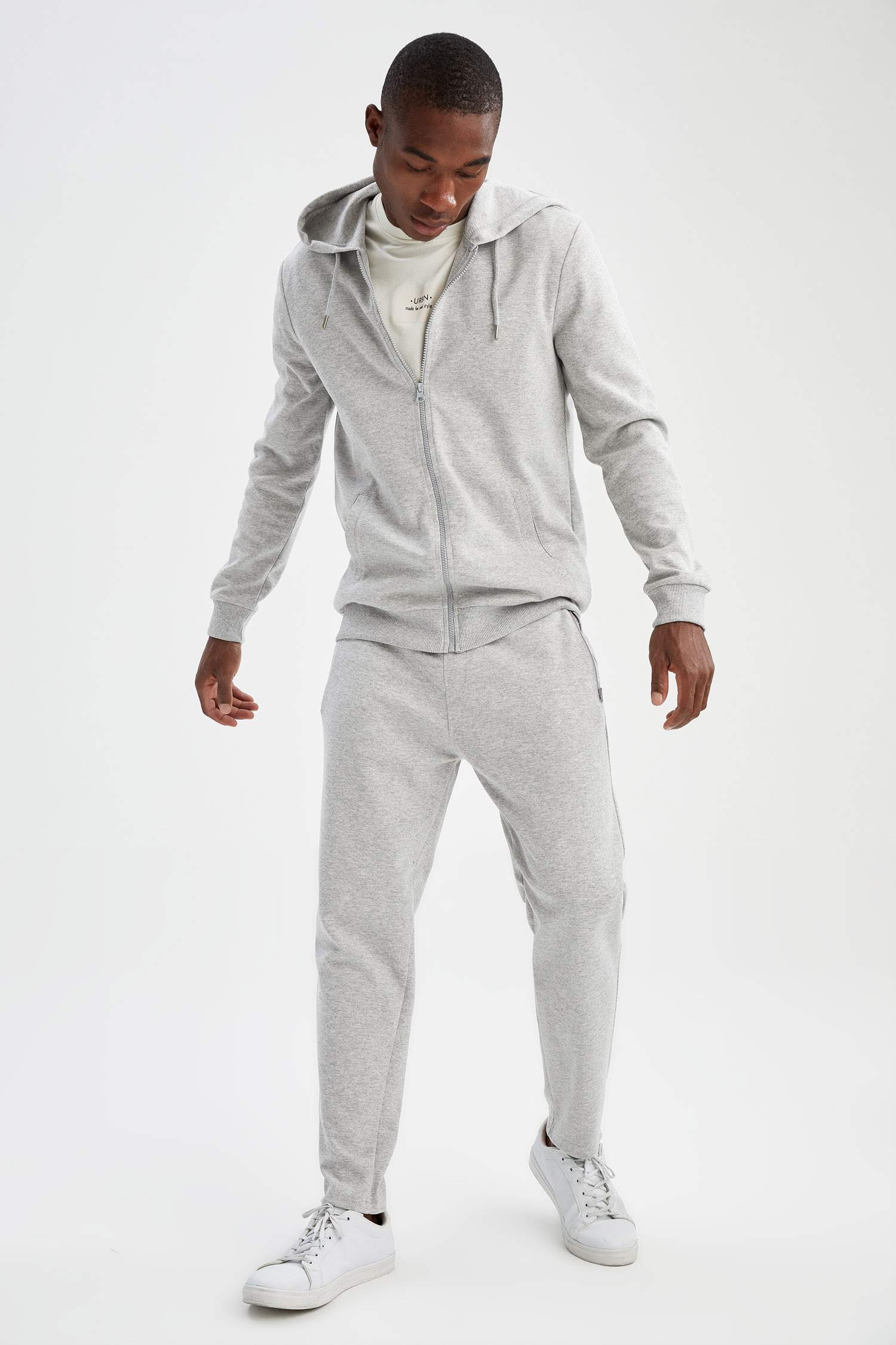 Regular Fit Kapüşonlu Fermuarlı Sweatshirt