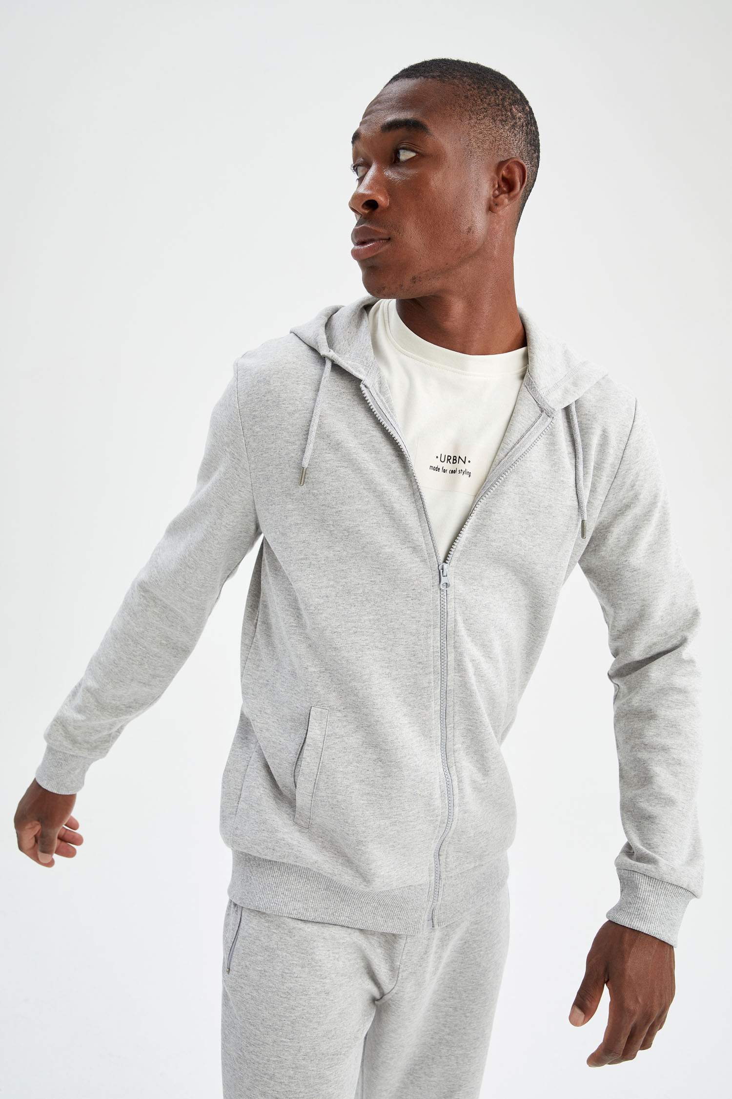 Regular Fit Kapüşonlu Fermuarlı Sweatshirt