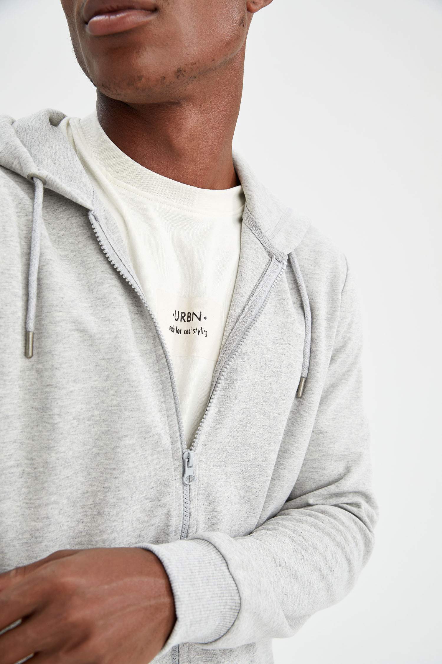 Regular Fit Kapüşonlu Fermuarlı Sweatshirt