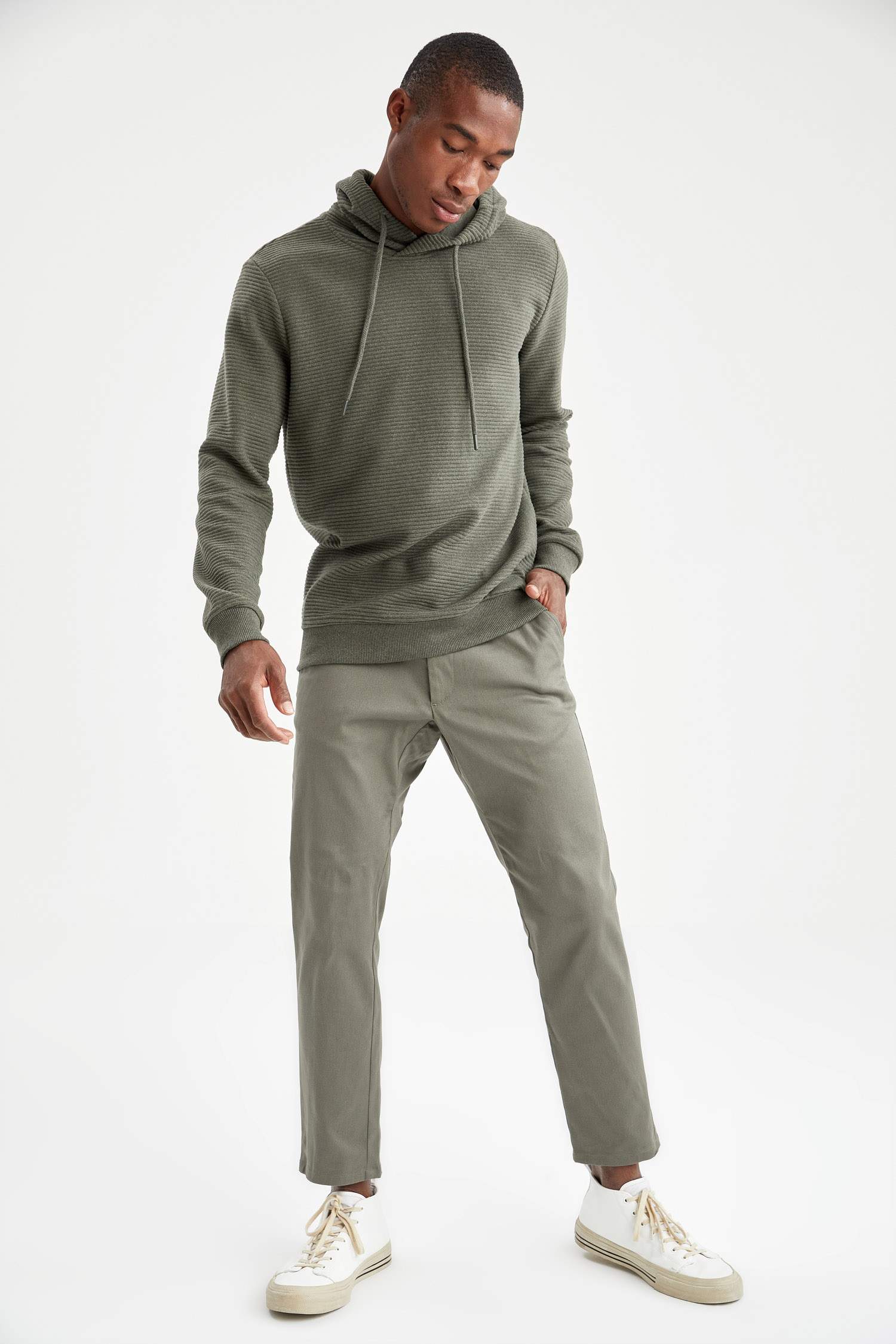 Regular Fit Kapüşonlu Basic Sweatshirt