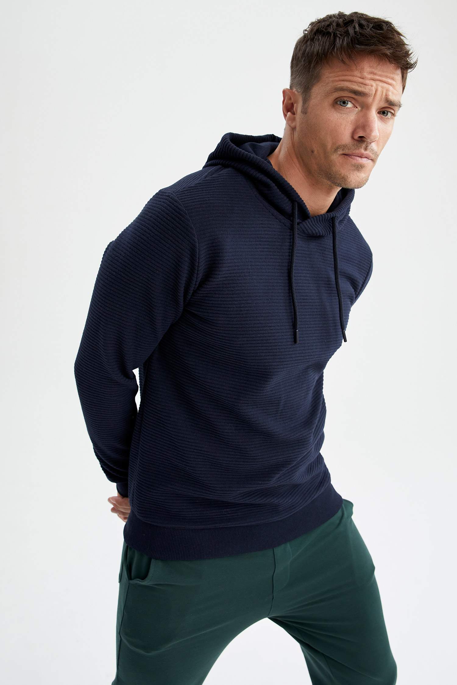Regular Fit Kapüşonlu Basic Sweatshirt