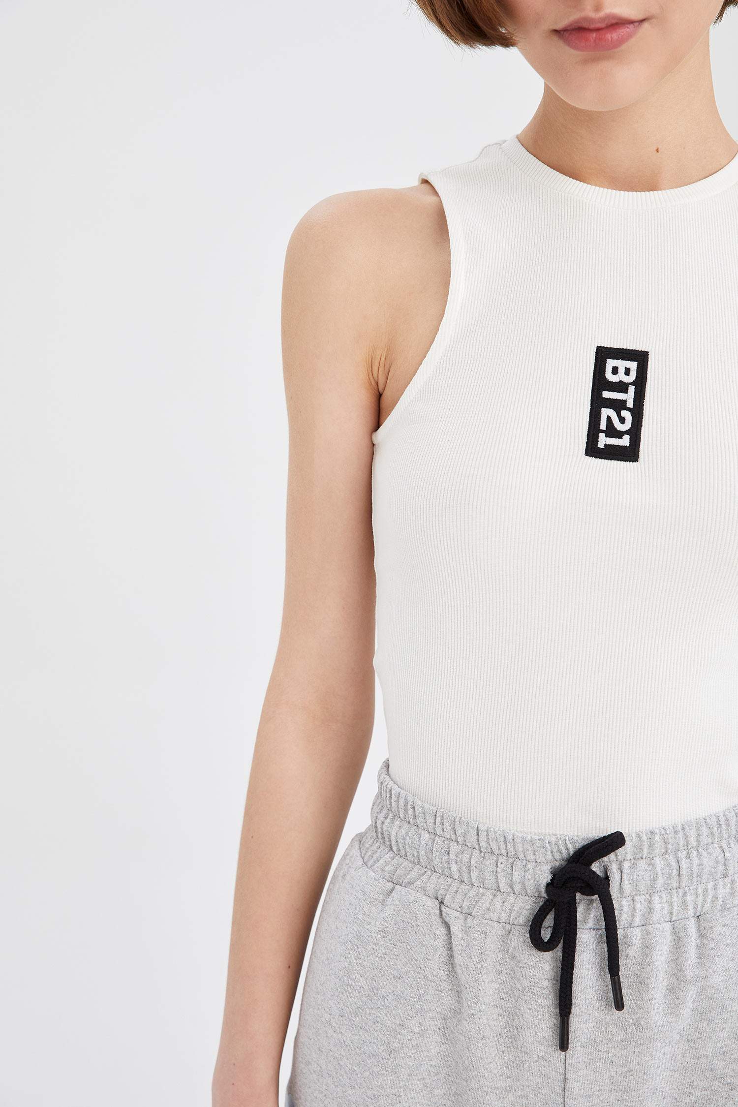 Coool BT21 Lisanslı Halter Yaka Crop Atlet