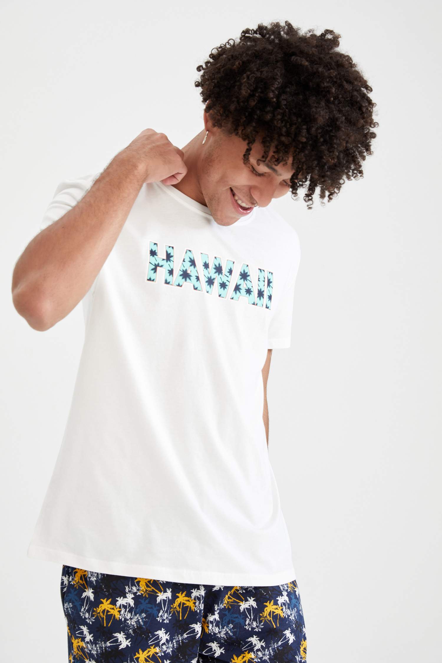 Regular Fit Palmiye Desenli Pijama Takımı