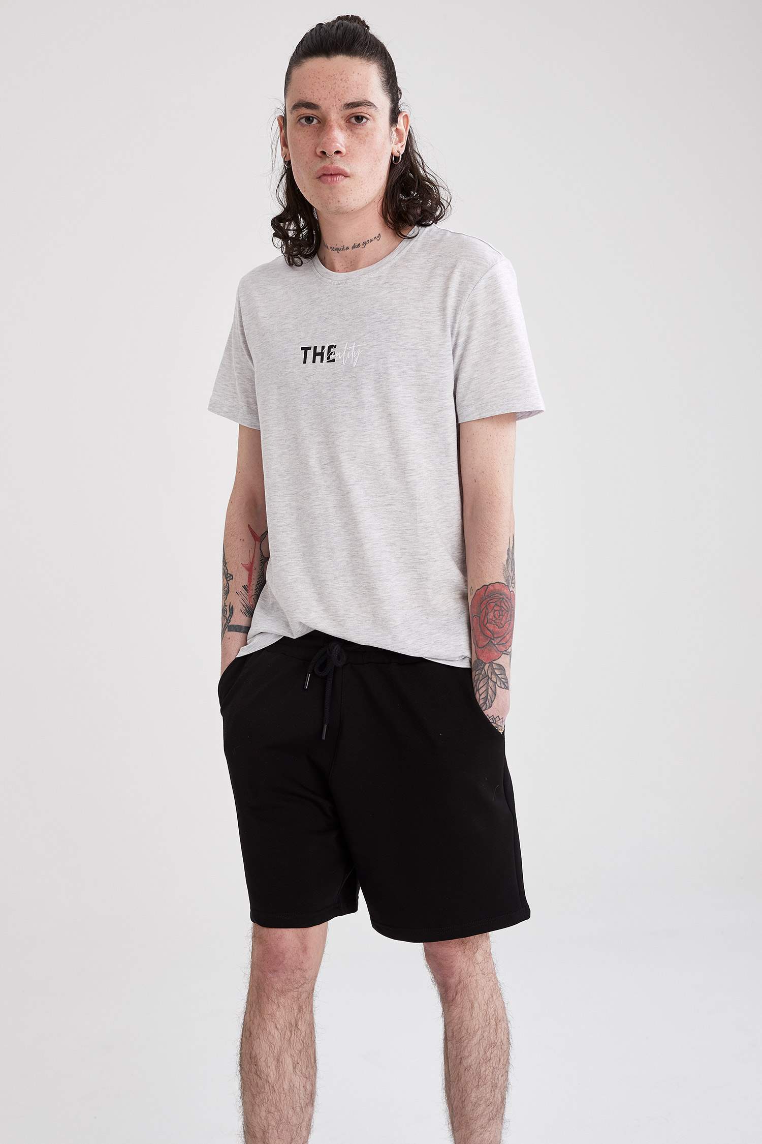 Slim Fit Bağcıklı Basic Şort