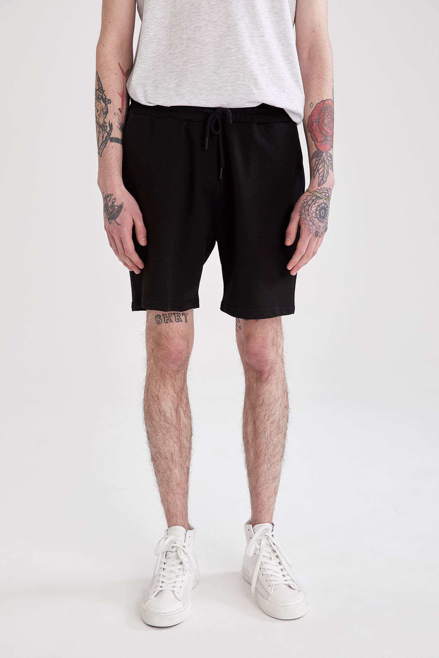 Slim Fit Bağcıklı Basic Şort