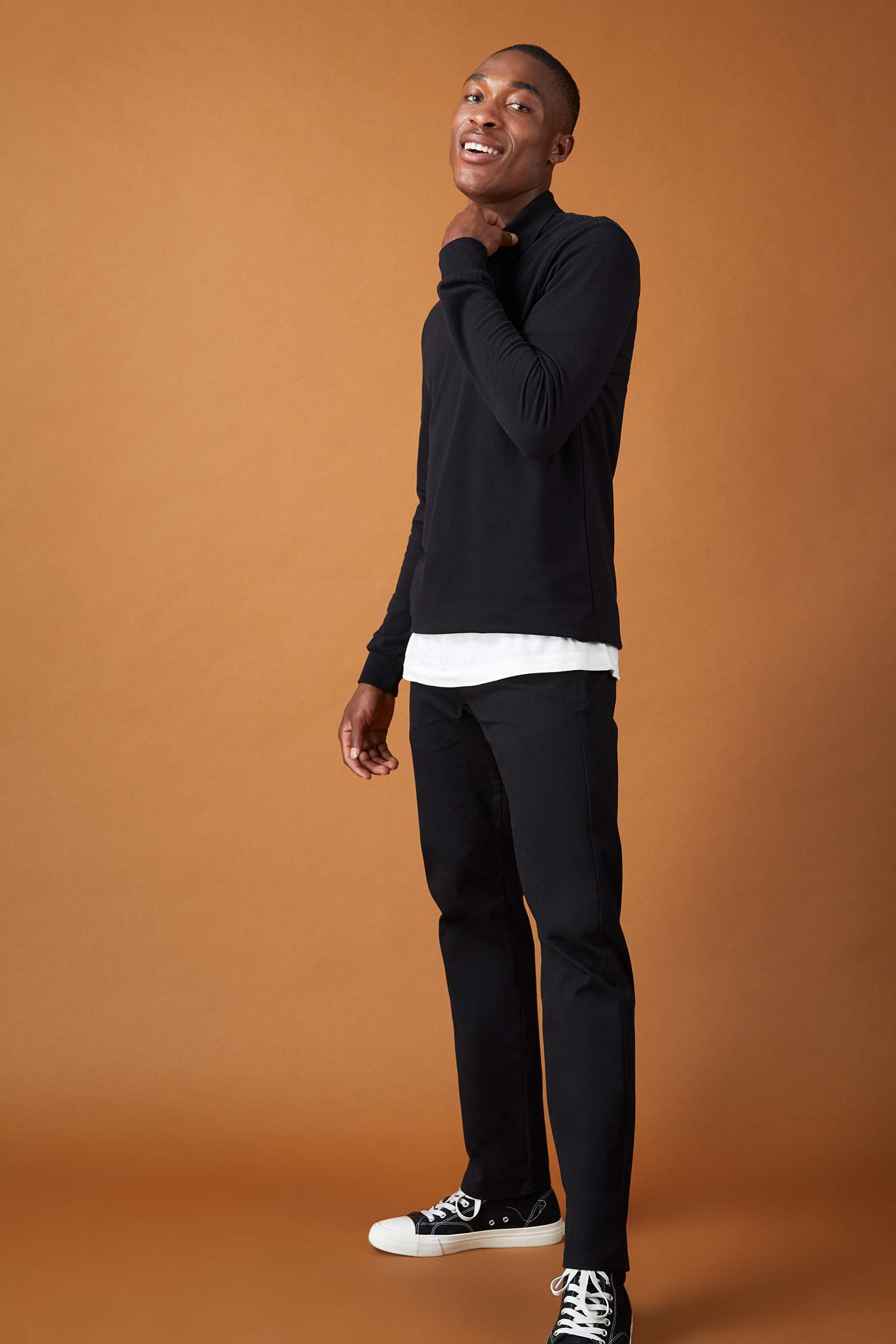 Regular Fit Basic Chino Pantolon