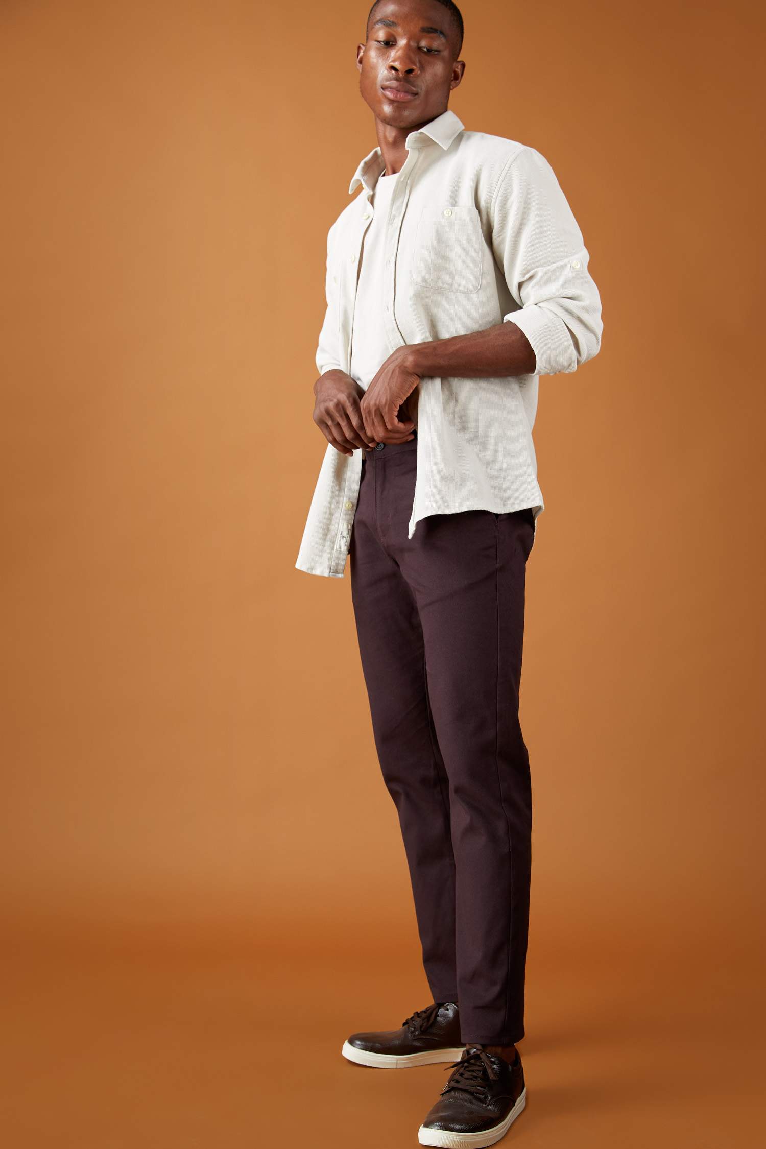 Regular Fit Basic Chino Pantolon