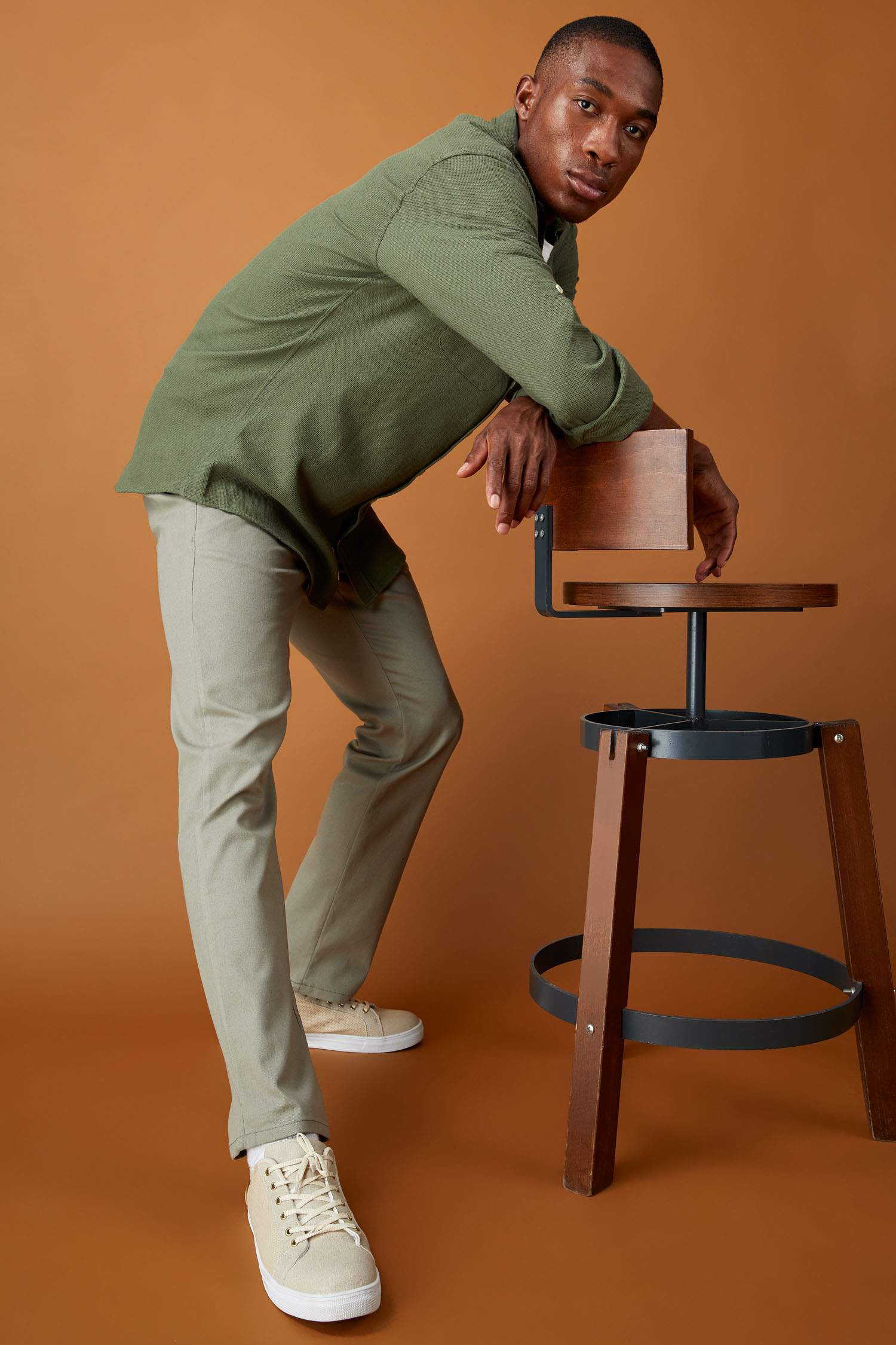 Regular Fit Basic Chino Pantolon