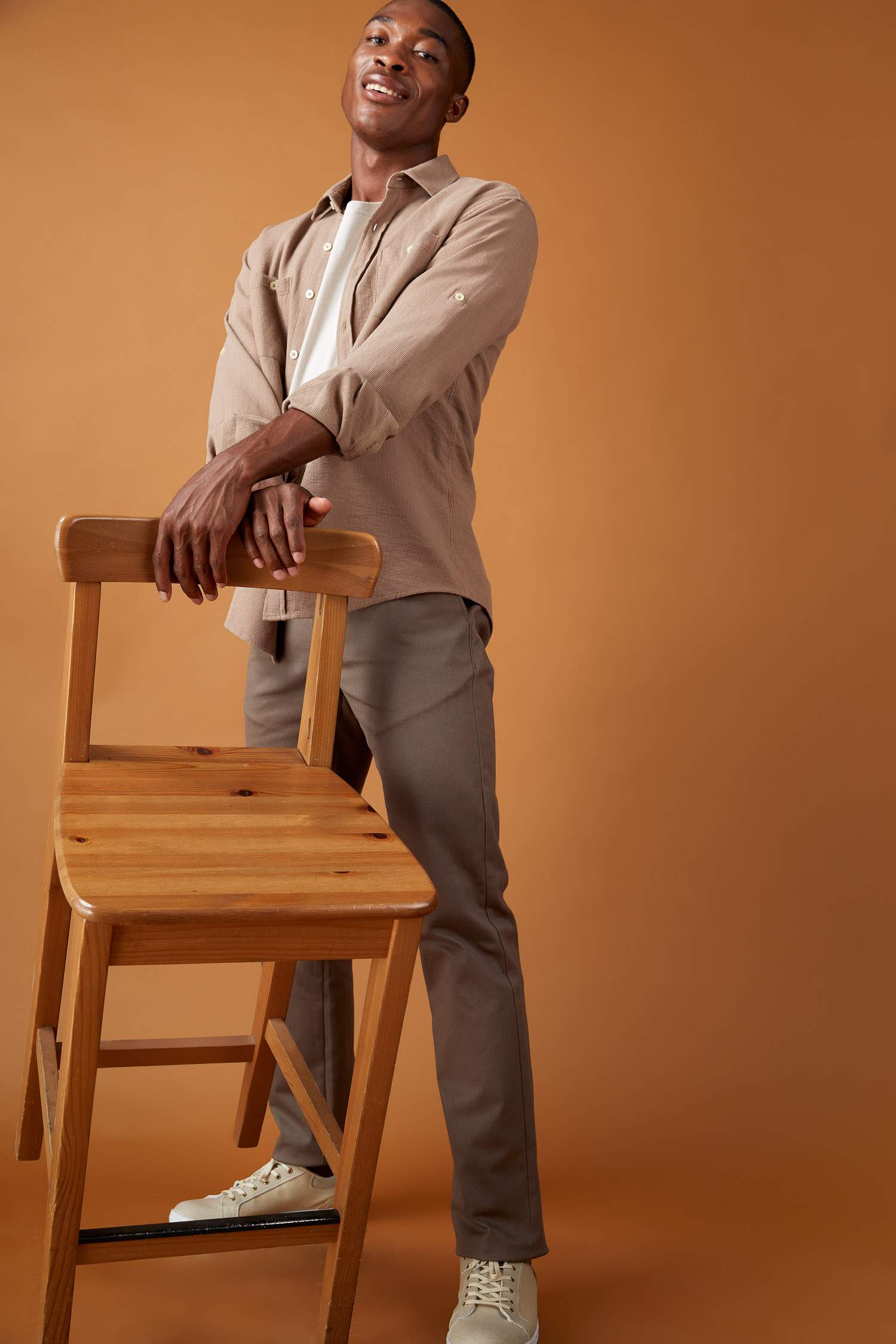 Regular Fit Basic Chino Pantolon