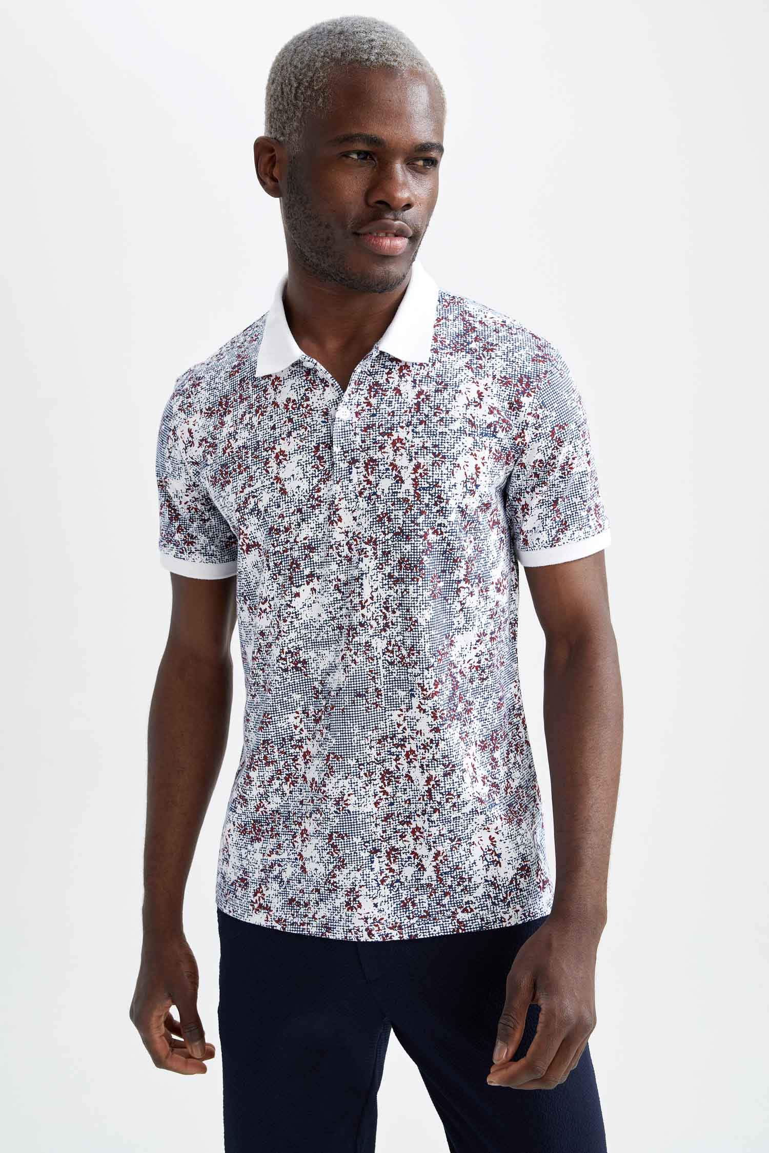 Slim Fit Polo Yaka Çiçek Desenli Kısa Kollu Tişört