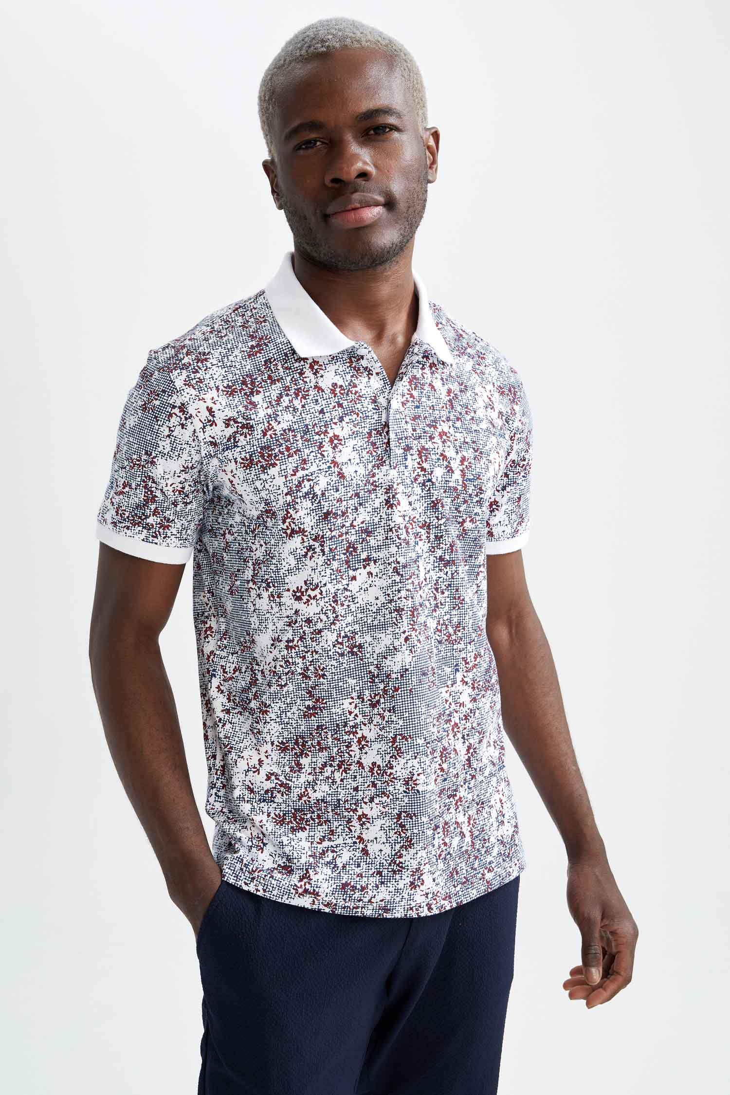 Slim Fit Polo Yaka Çiçek Desenli Kısa Kollu Tişört