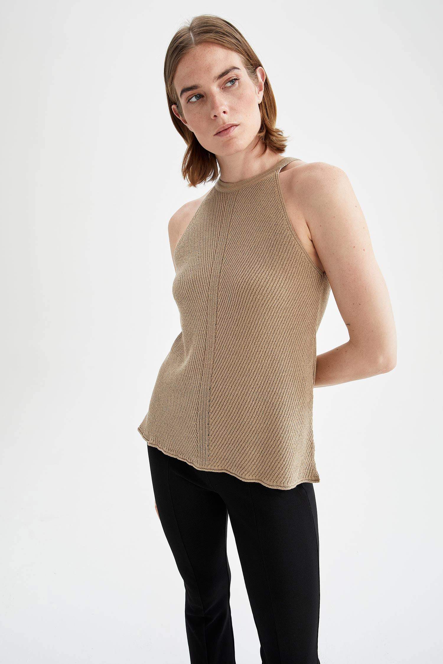 Halter Yaka Şerit Detaylı Triko Atlet