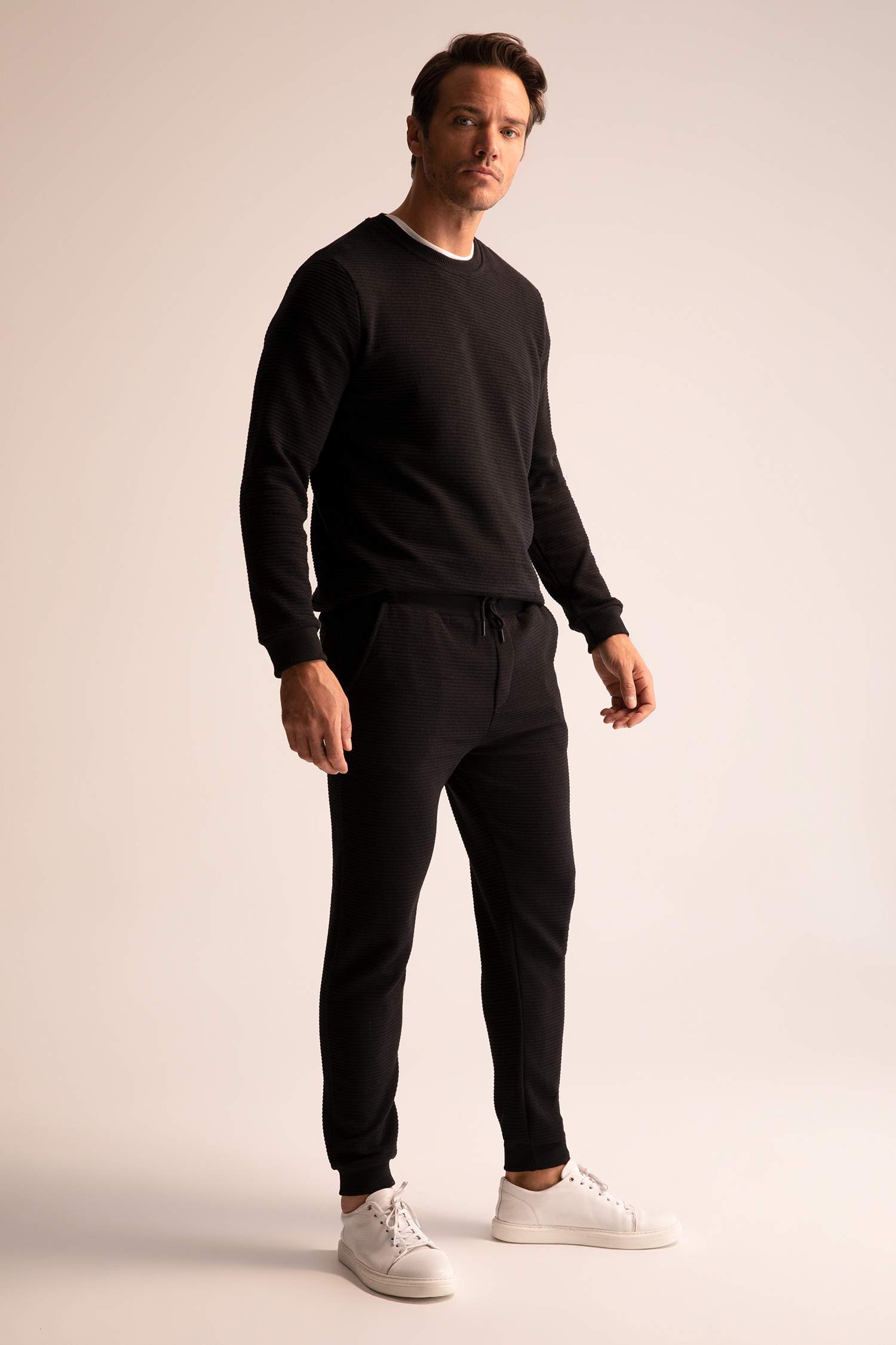 Defacto Slim Fit Eşofman Altı. 4 Defacto Slim Fit Eşofman Altı. 4