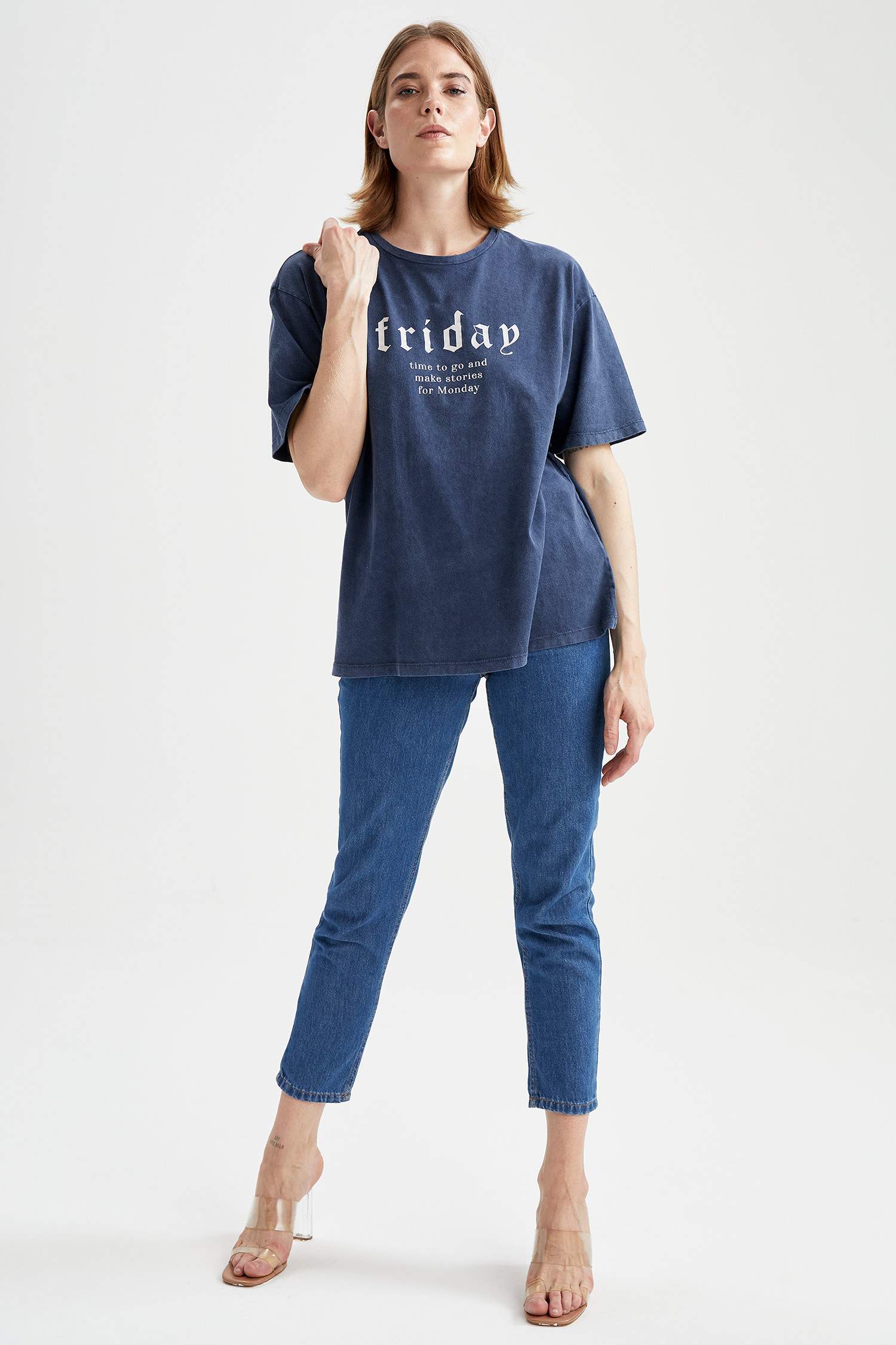 Slogan Baskılı Oversize Fit Kısa Kollu Tişört
