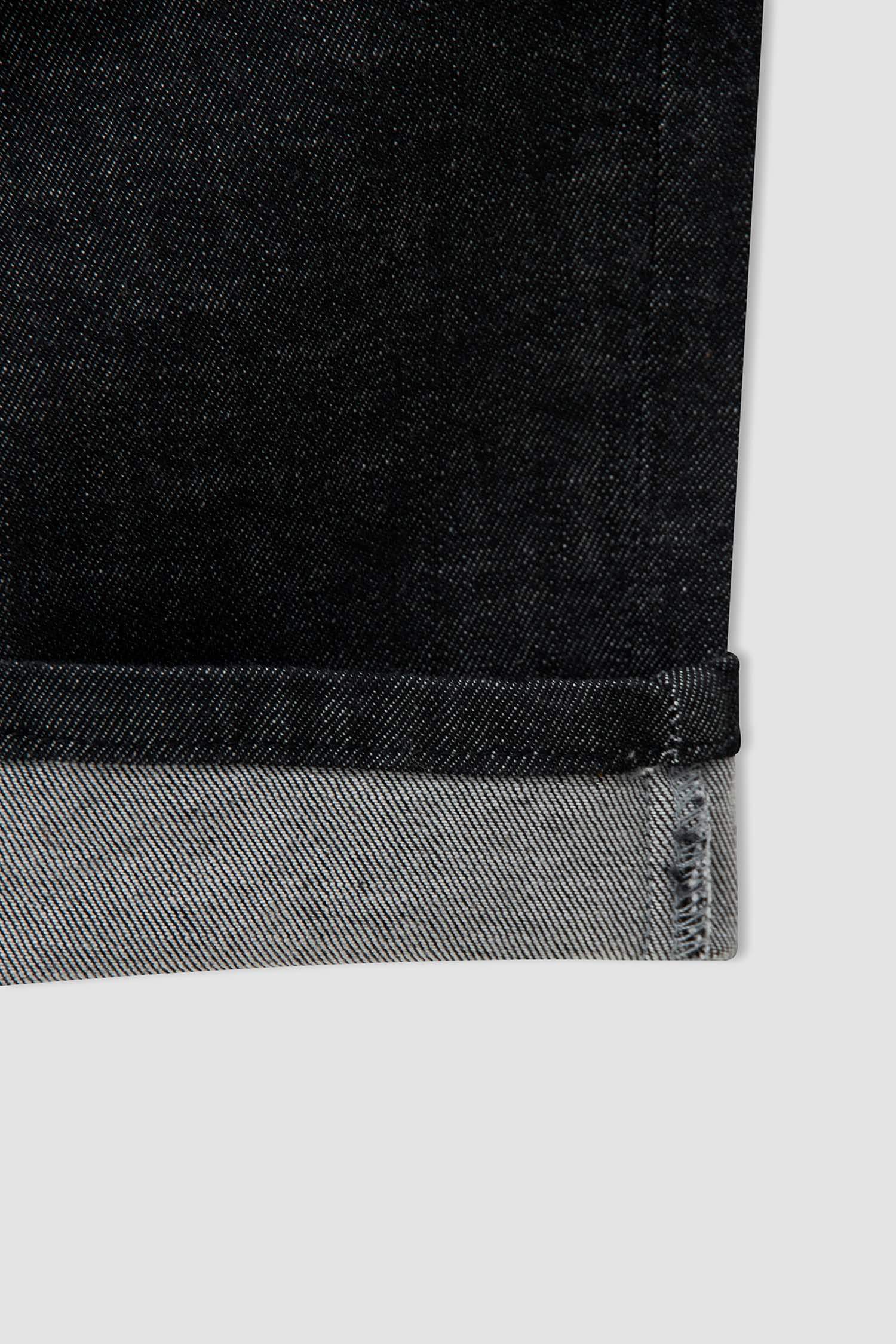 Erkek Çocuk Regular Fit Yırtık Detaylı Jean Pantolon