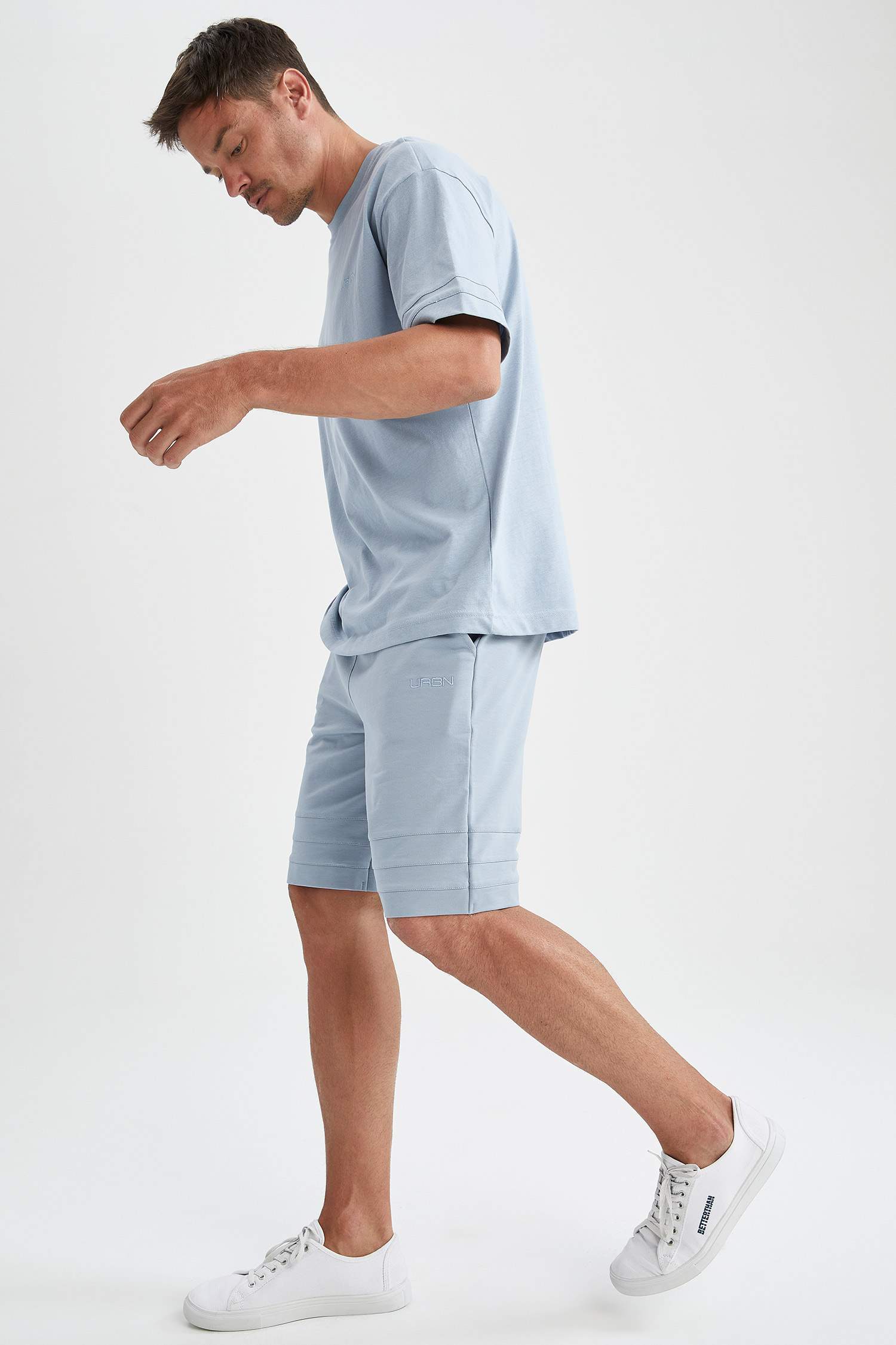 Oversize Fit Bisiklet Yaka Basic Kısa Kollu Tişört