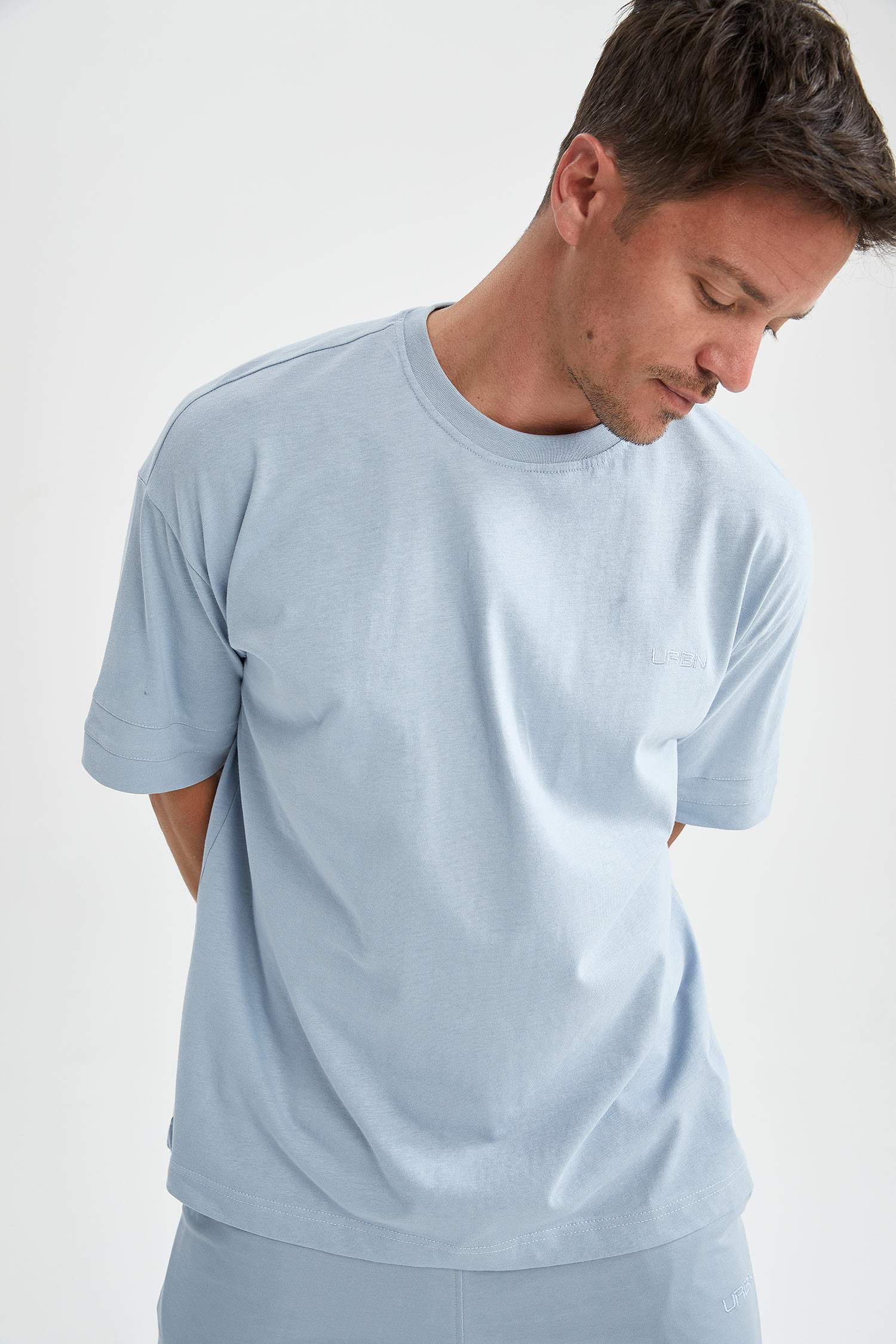 Oversize Fit Bisiklet Yaka Basic Kısa Kollu Tişört