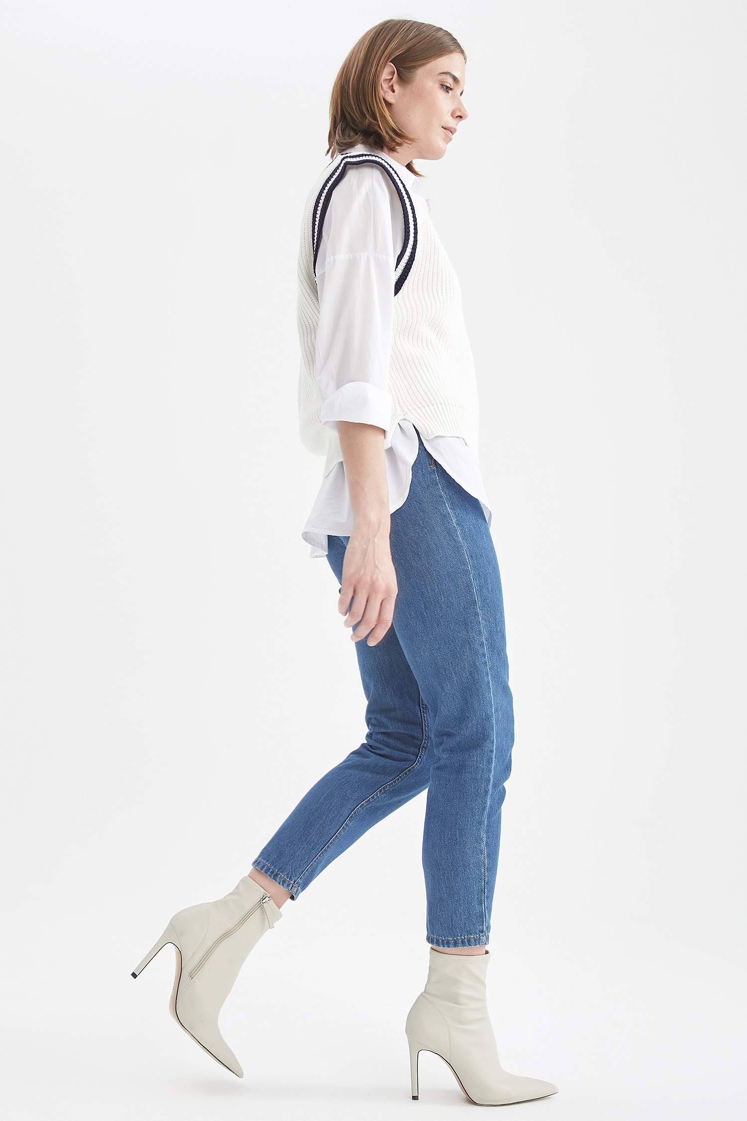 Şerit Detaylı V Yaka Oversize Fit Triko Süveter