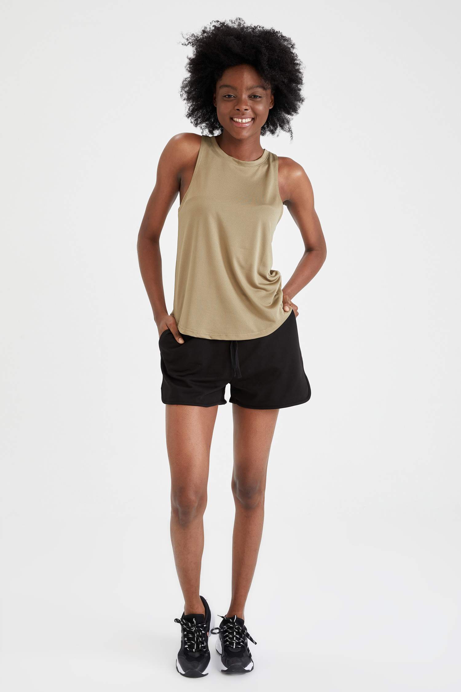 Halter Yaka Basic Regular Fit Spor Atlet