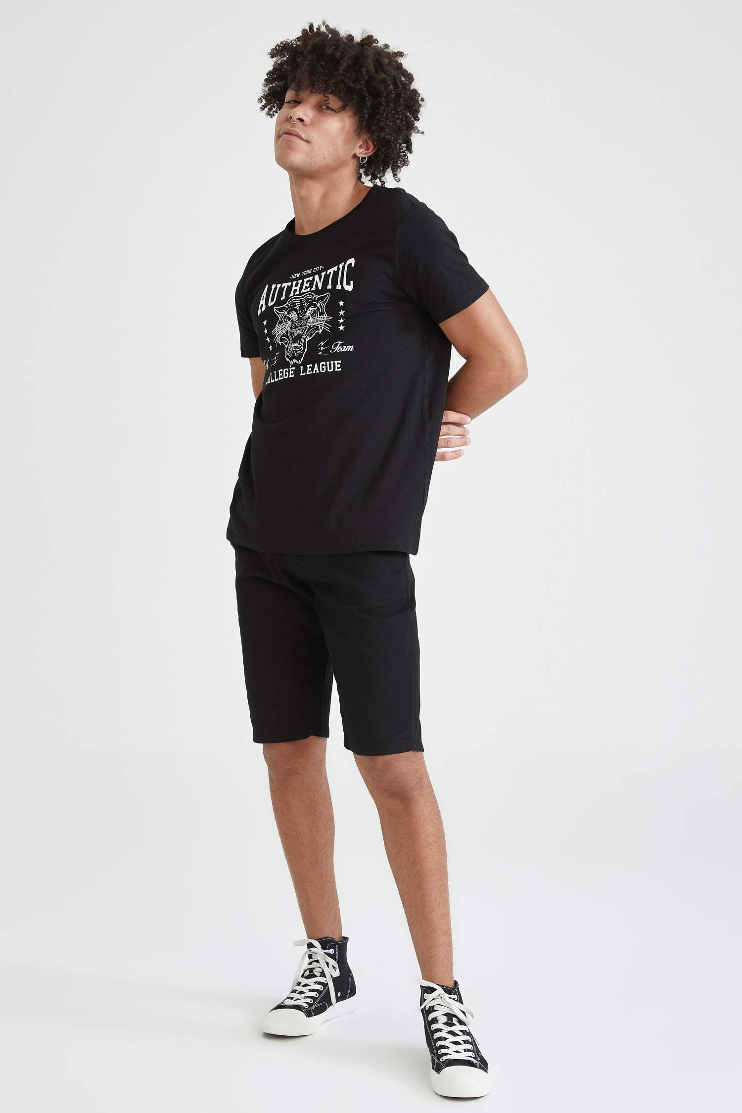 Slim Fit Bisiklet Yaka Baskılı Kısa Kollu Tişört