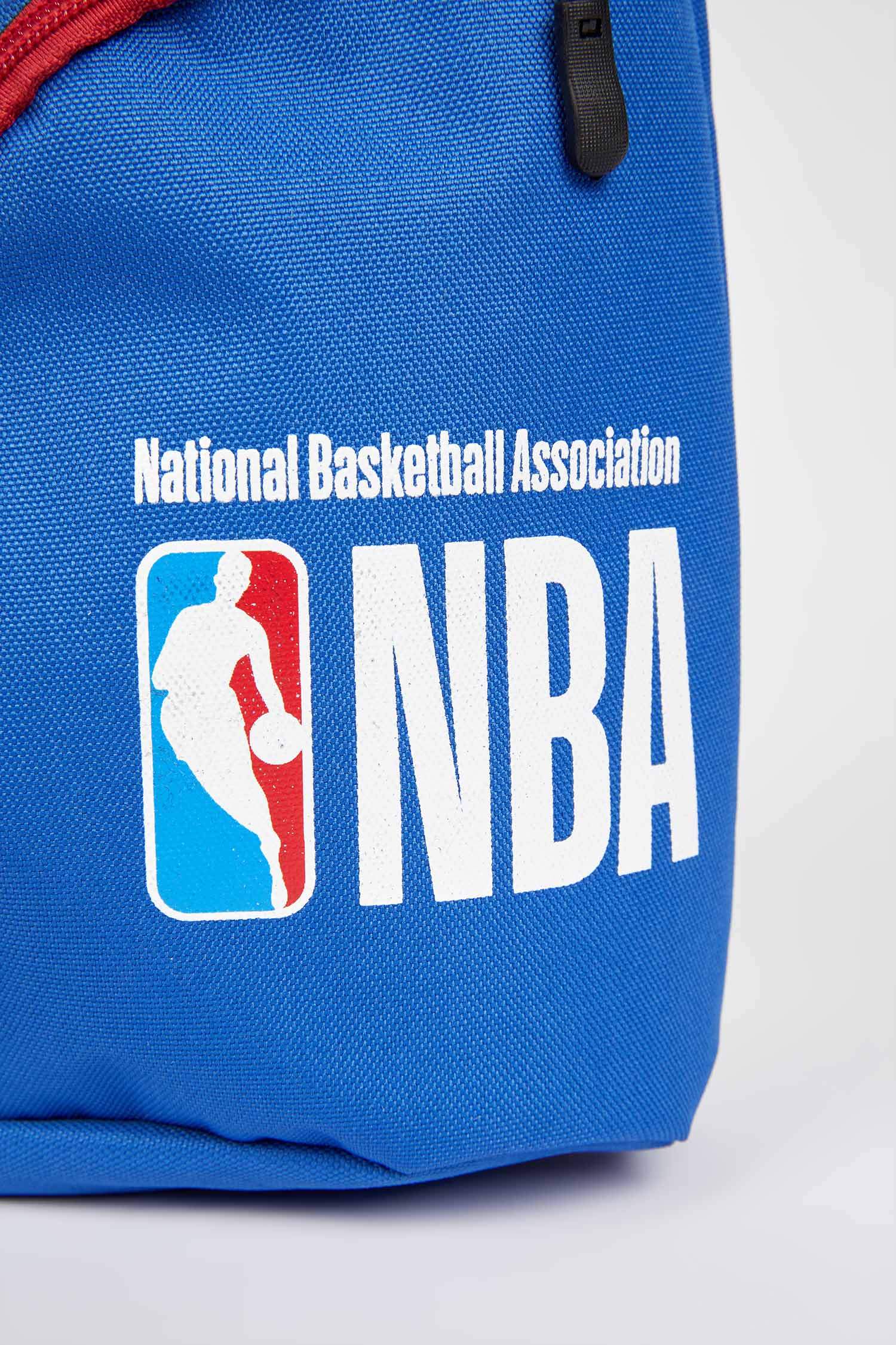 Defacto Erkek NBA Lisanslı Göğüs Çantası. 3 Defacto Erkek NBA Lisanslı Göğüs Çantası. 3