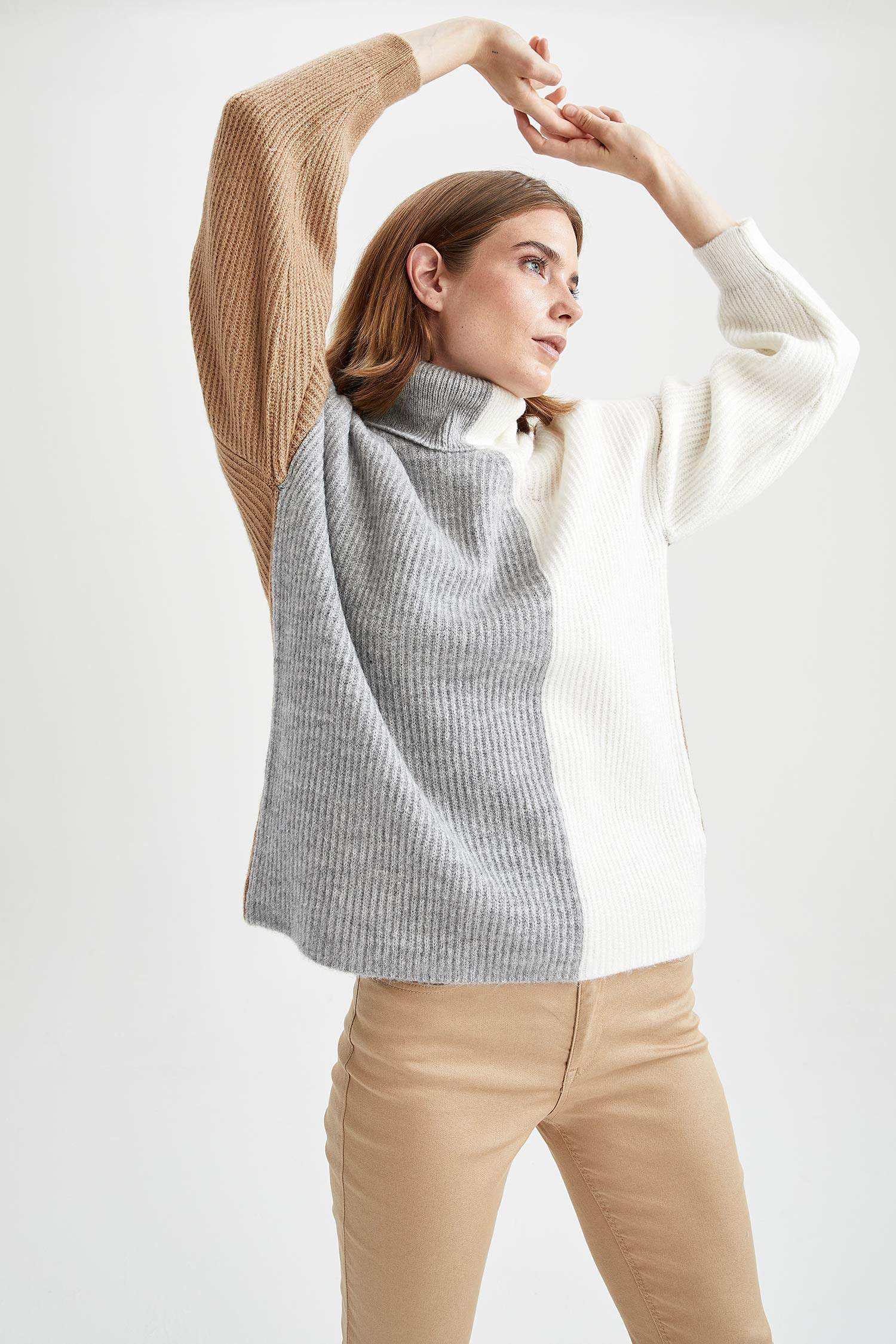 Geometrik Renk Bloklu Balıkçı Yaka Oversize Fit Ekstra Yumuşak Triko Tunik